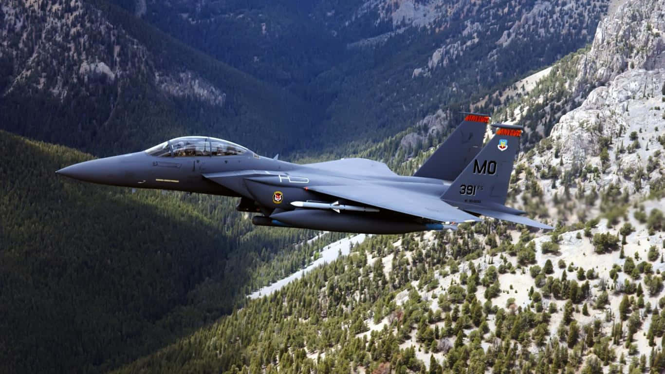 1366x768 Jumbo Jets Φόντο Πράσινο Βουνό Ταπετσαρία