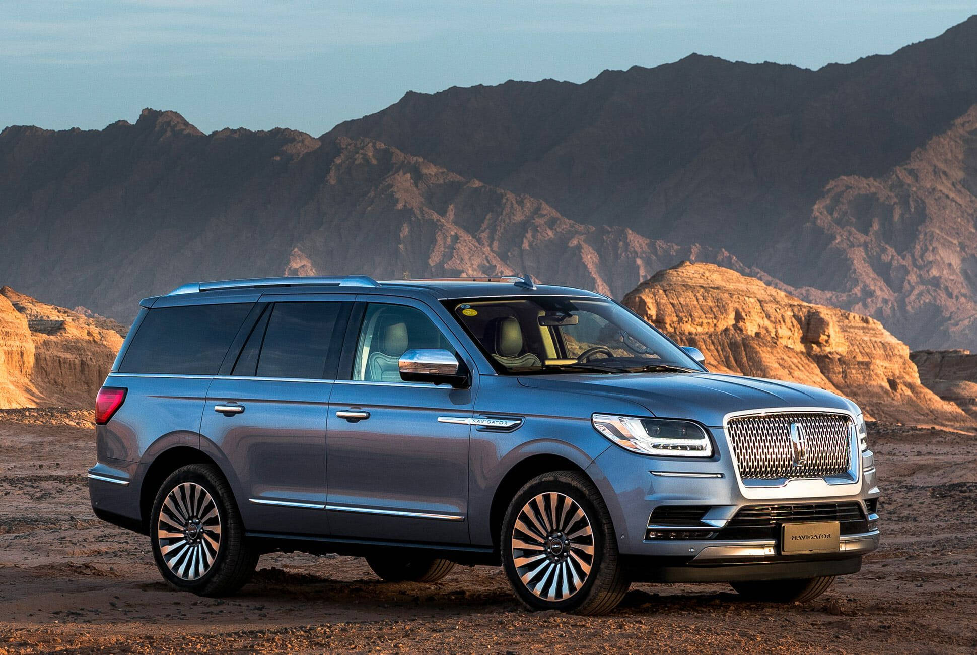 2018 Lincoln Car Navigator Σε Πλαγιά Βουνού Ταπετσαρία