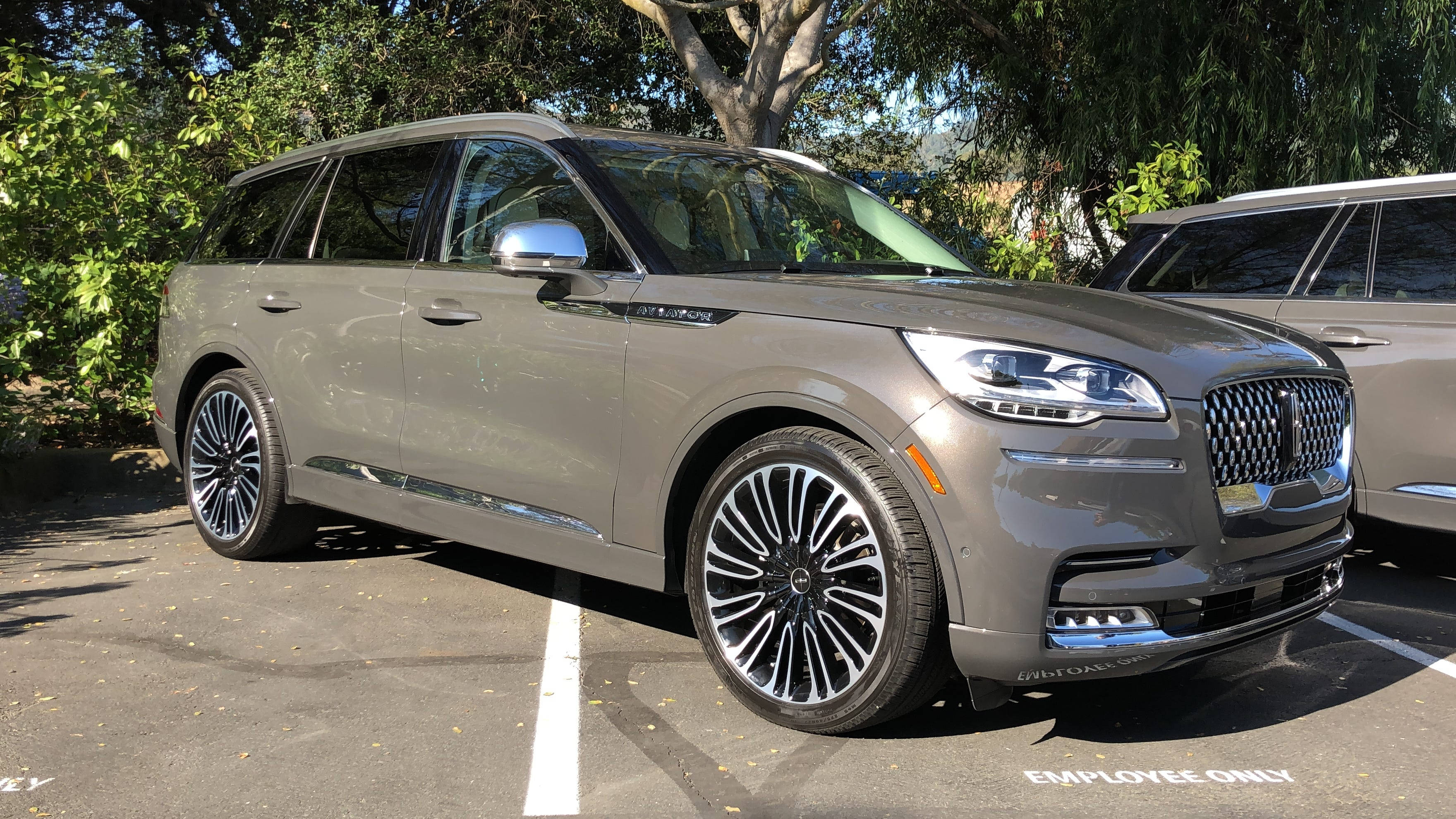 Εντυπωσιακό 2020 Lincoln Car Aviator SUV Ταπετσαρία