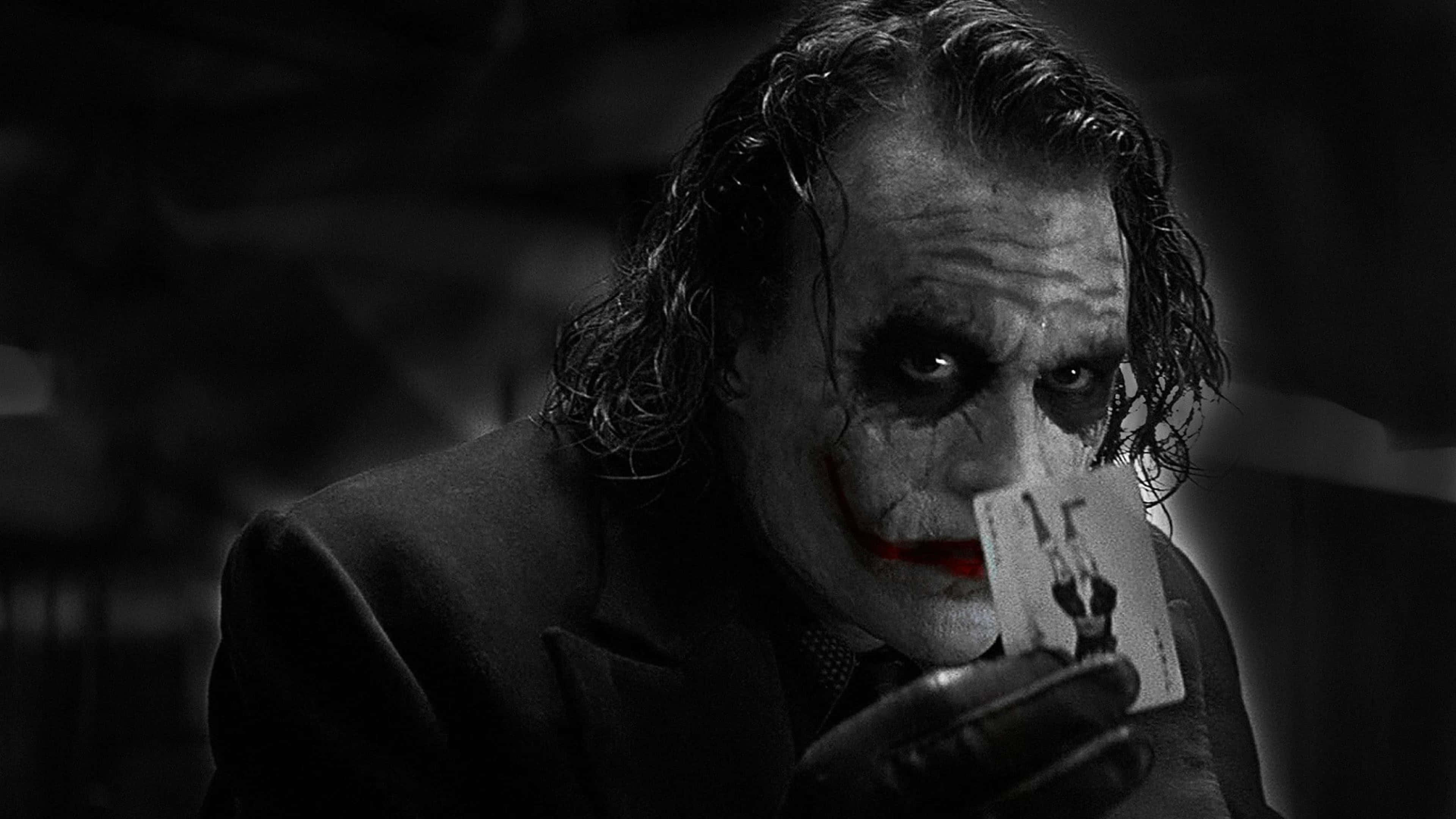 Σκοτεινός Ιππότης Τζόκερ σε 4K Ultra HD Ασπρόμαυρη Αφίσα Ταπετσαρία