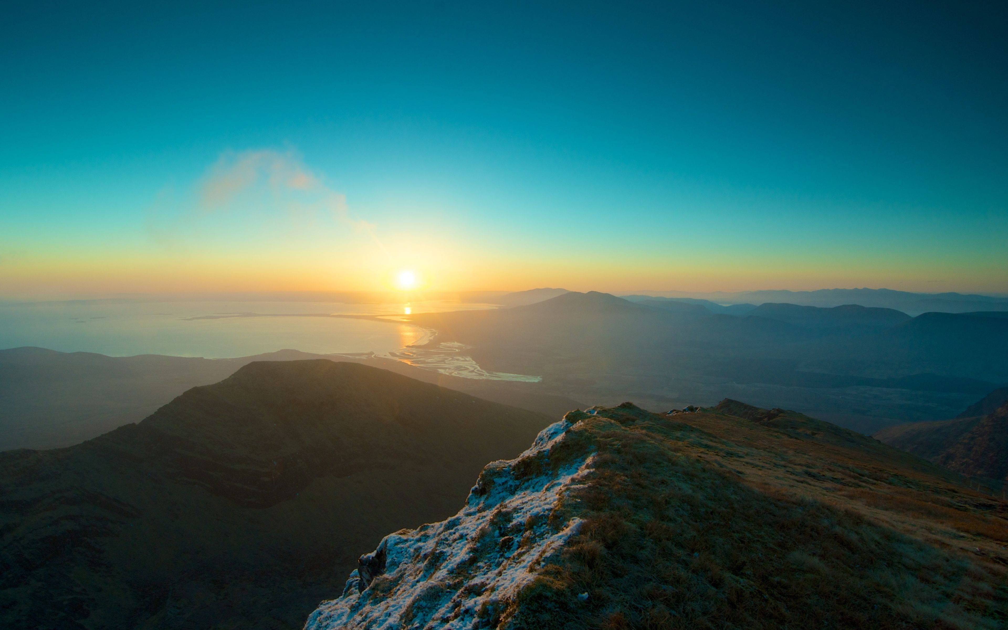 4K Φύση Ανατολή Ηλίου σε Κορυφή Βουνού Ταπετσαρία