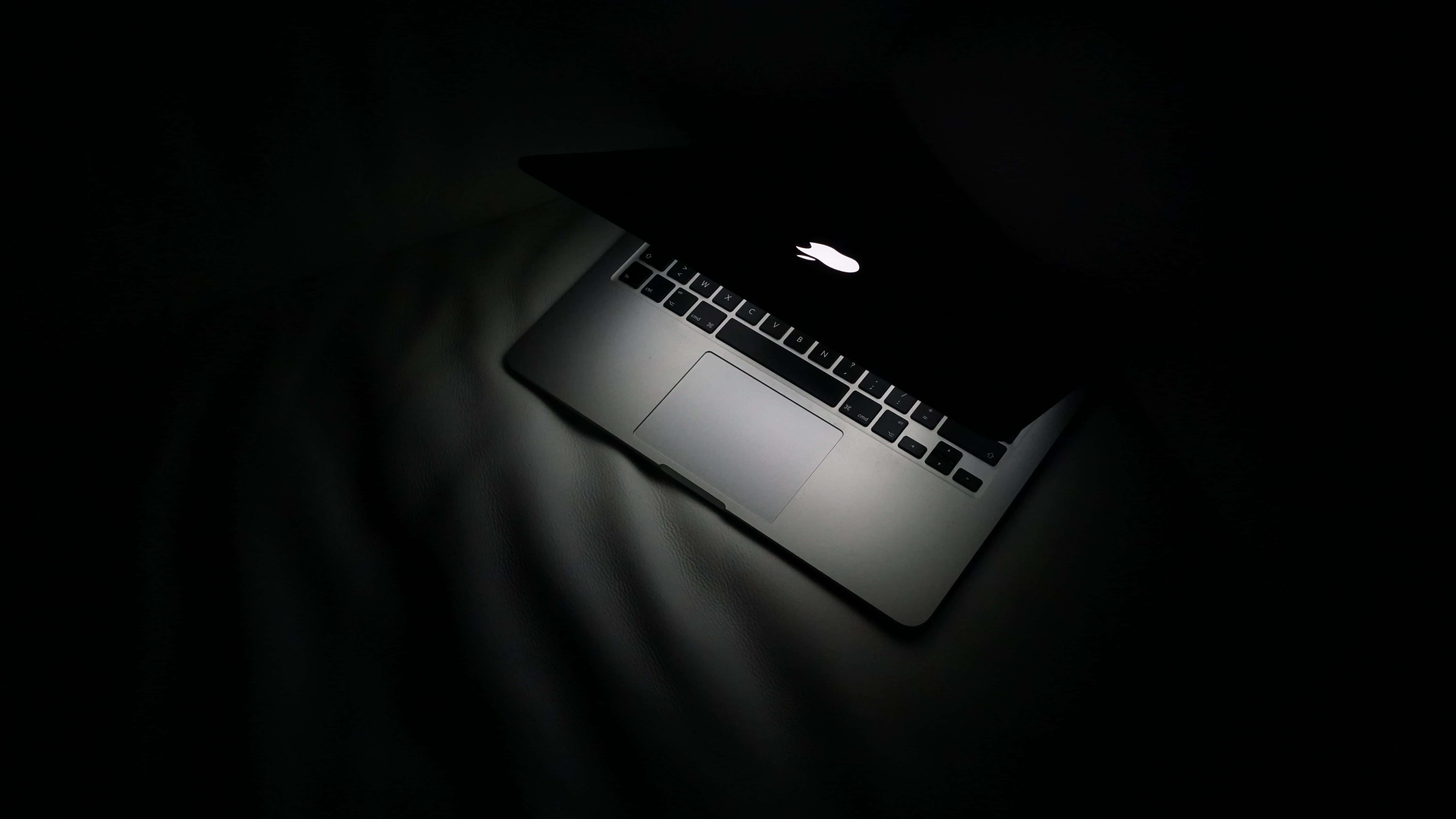Aesthetic Macbook - Εξαίσιος Σχεδιασμός με Καινοτόμο Στυλ. Ταπετσαρία
