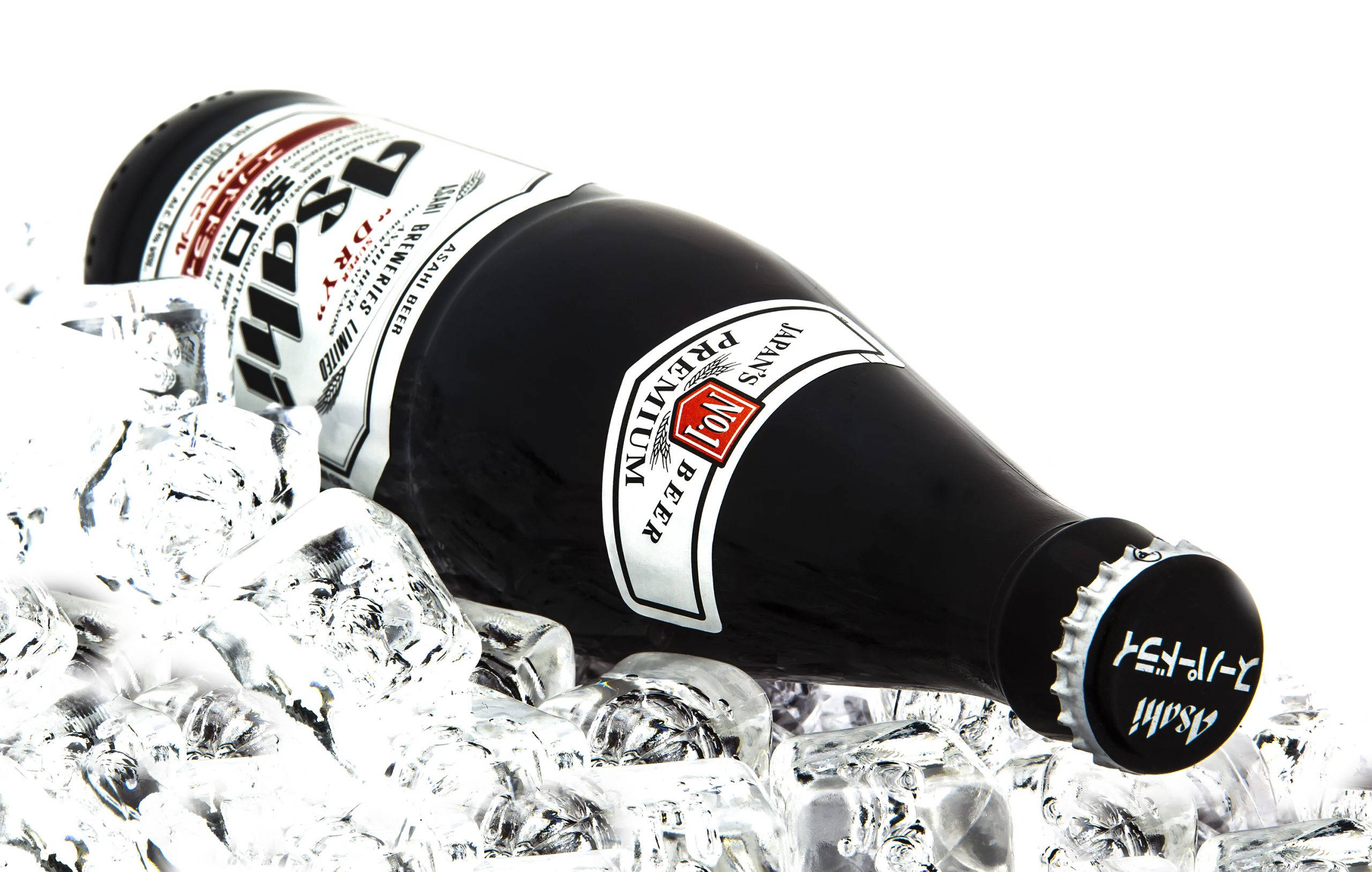 Η Asahi Super Dry ανανεώνει το κορυφαίο προϊόν της Ταπετσαρία
