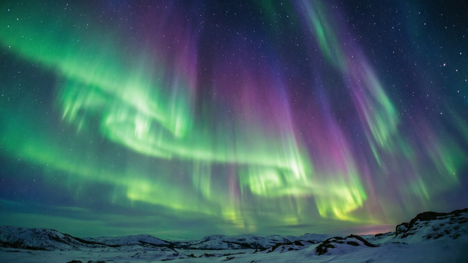 Aurora Πάνω από το Χιόνι Ταπετσαρία