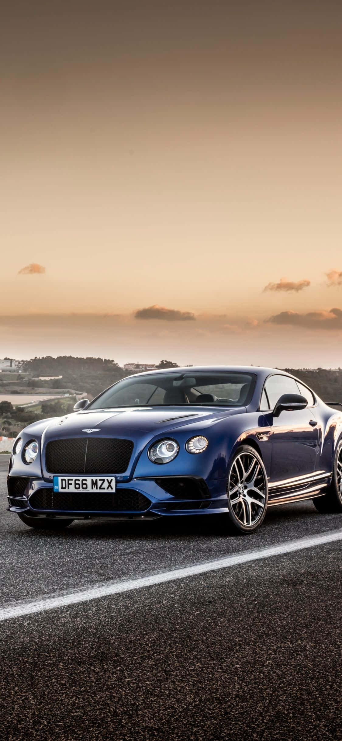 Παρκαρισμένο Μπλε Bentley iPhone Ταπετσαρία