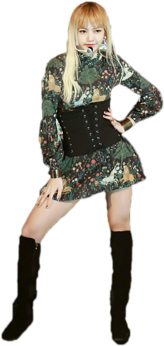Μέλος Blackpink με Λουλουδάτο Φόρεμα και Μαύρες Μπότες Ταπετσαρία