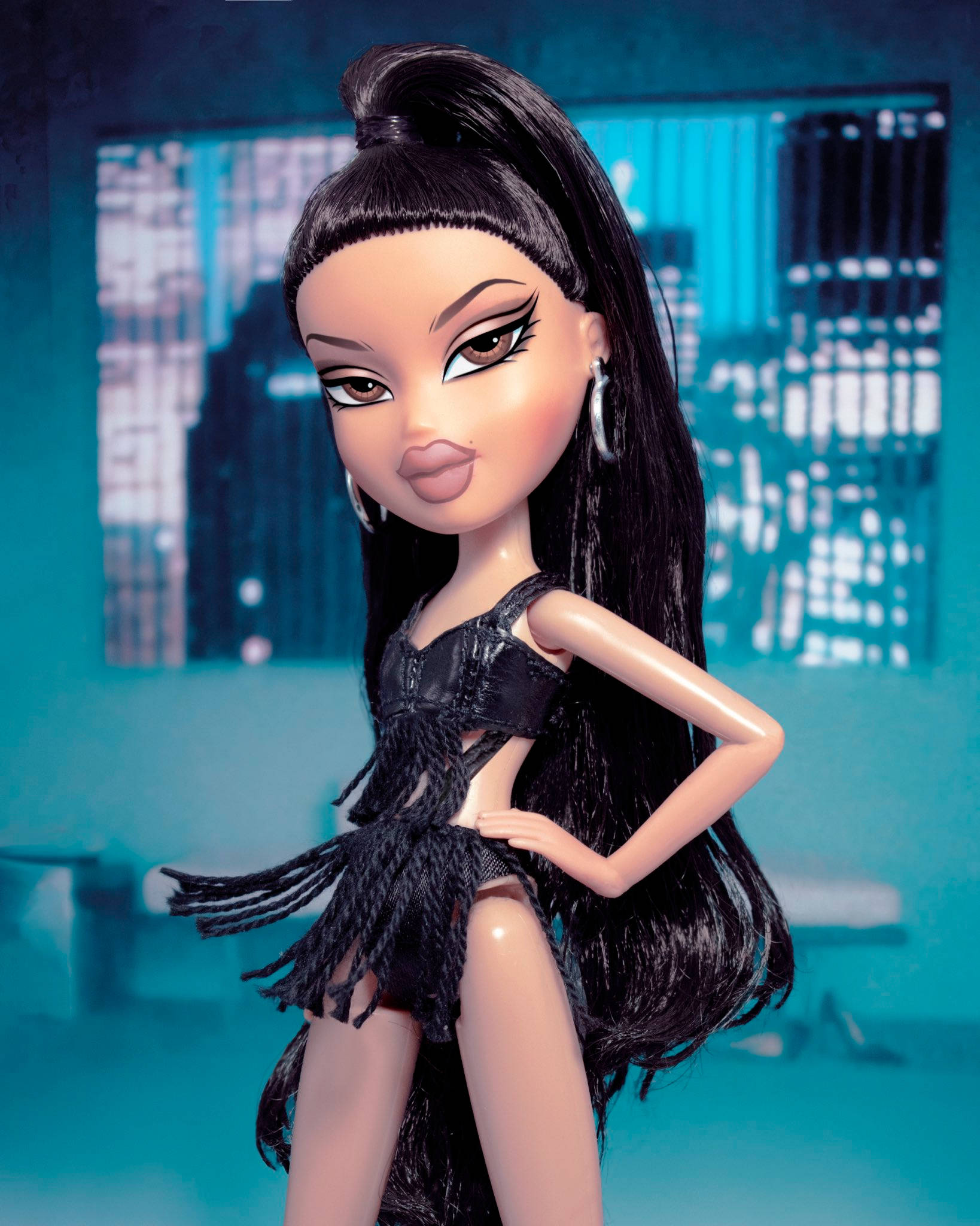 Bratz Αισθητική Σούπερ Μόντελ με Μαύρα Μαλλιά Ταπετσαρία