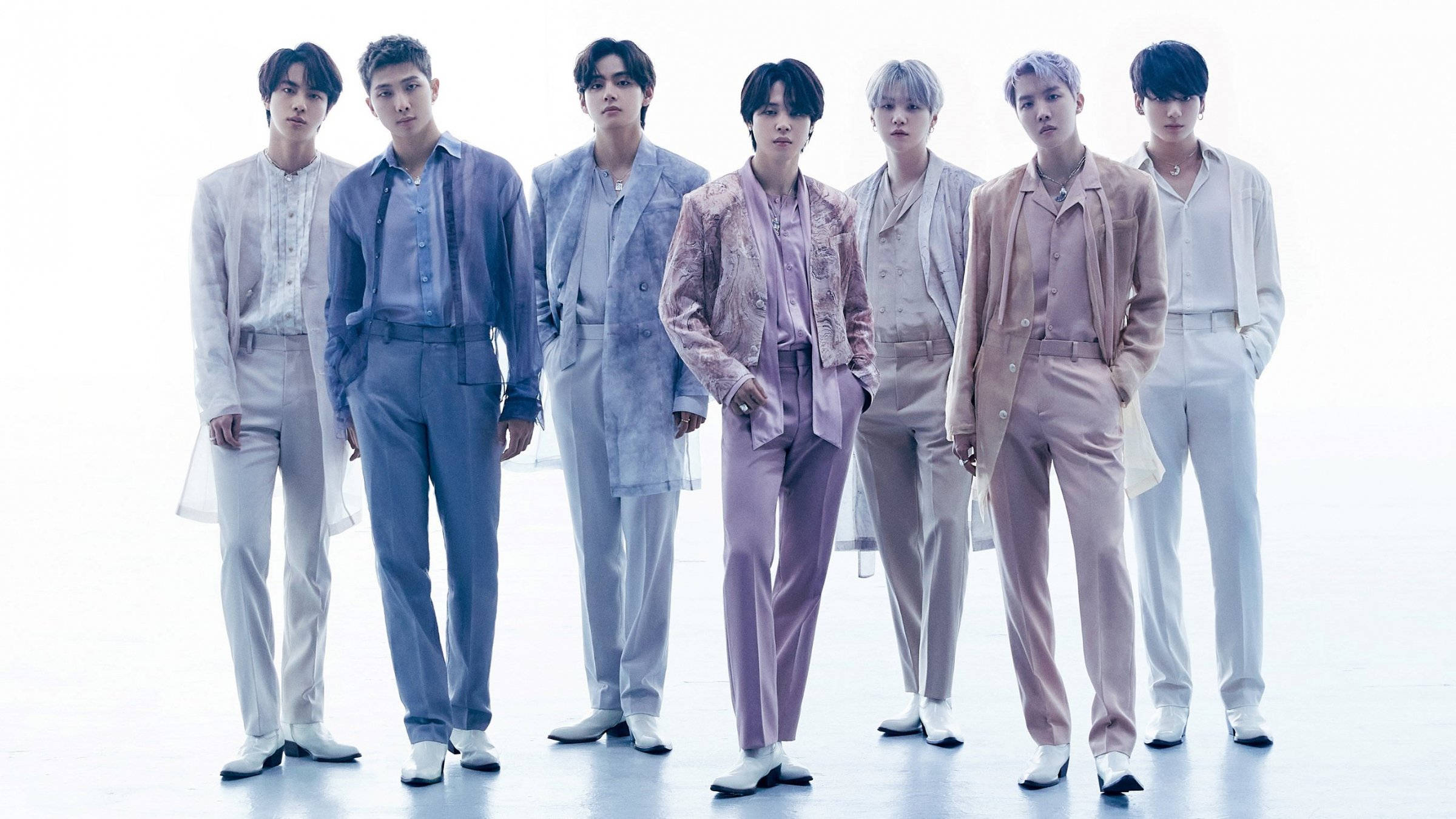 BTS Πολύχρωμα Κοστούμια Ταπετσαρία Επιτραπέζιου Υπολογιστή Ταπετσαρία