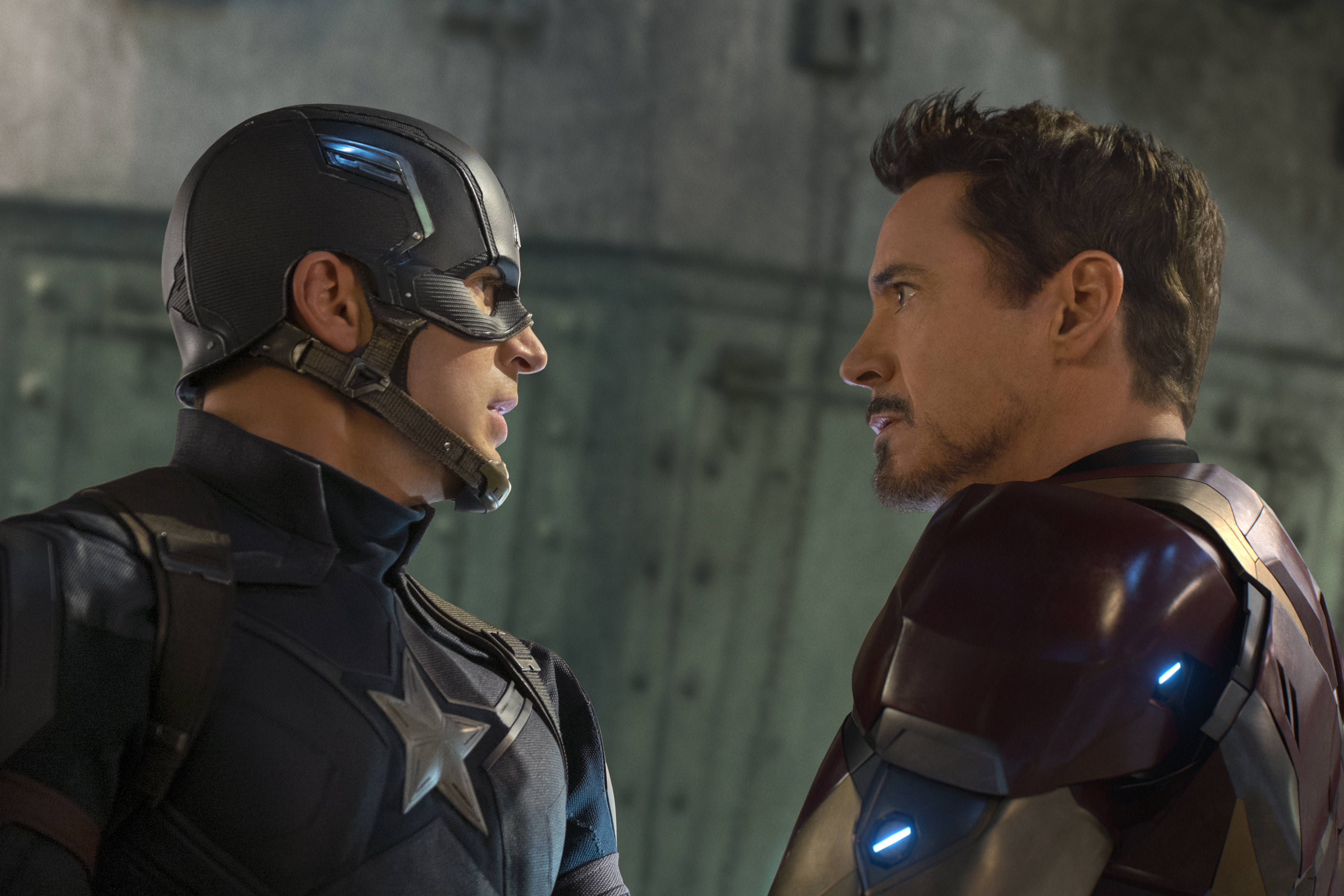 Πρόσωπο με Πρόσωπο Captain America Εμφύλιος Πόλεμος Ταπετσαρία