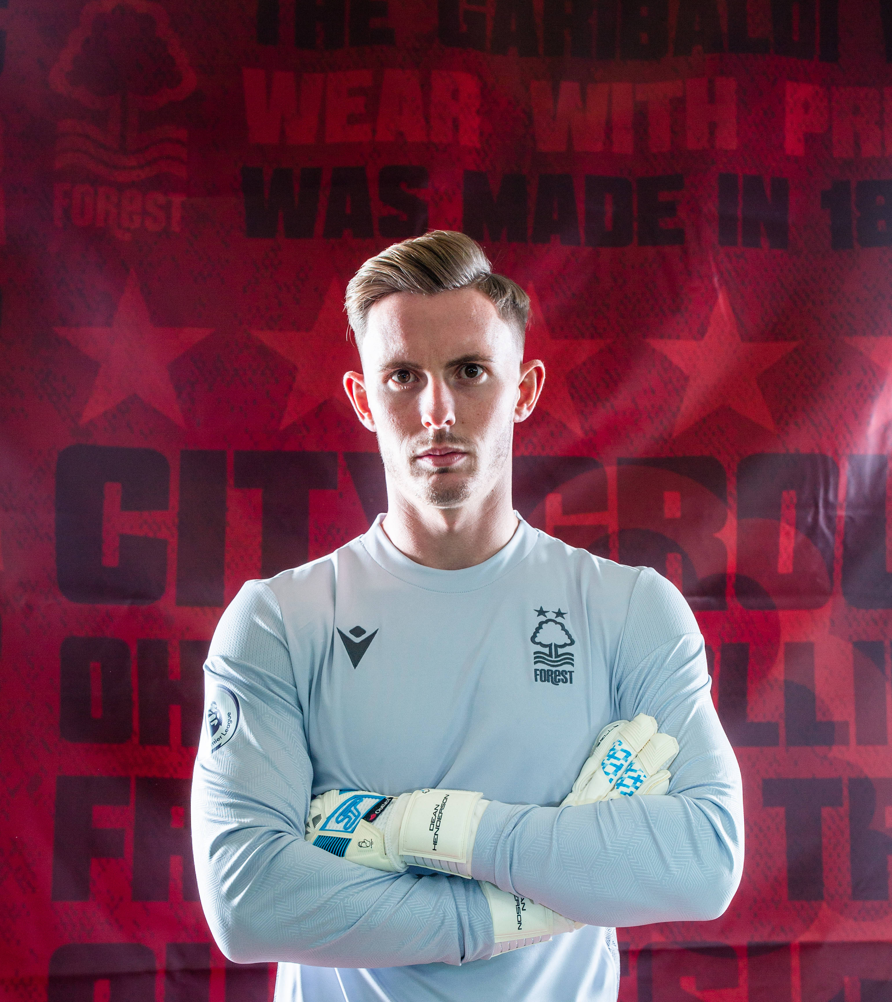 Dean Henderson με Σταυρωμένα Χέρια Ταπετσαρία