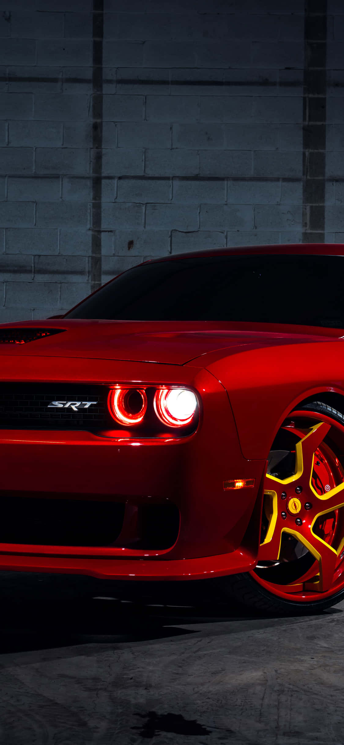 «Νιώστε τη δύναμη του Dodge Hellcat!» Ταπετσαρία