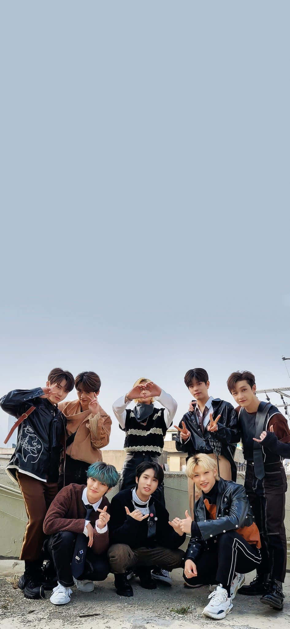 Ο Felix του K-pop Group Stray Kids ποζάρει με αυτοπεποίθηση Ταπετσαρία