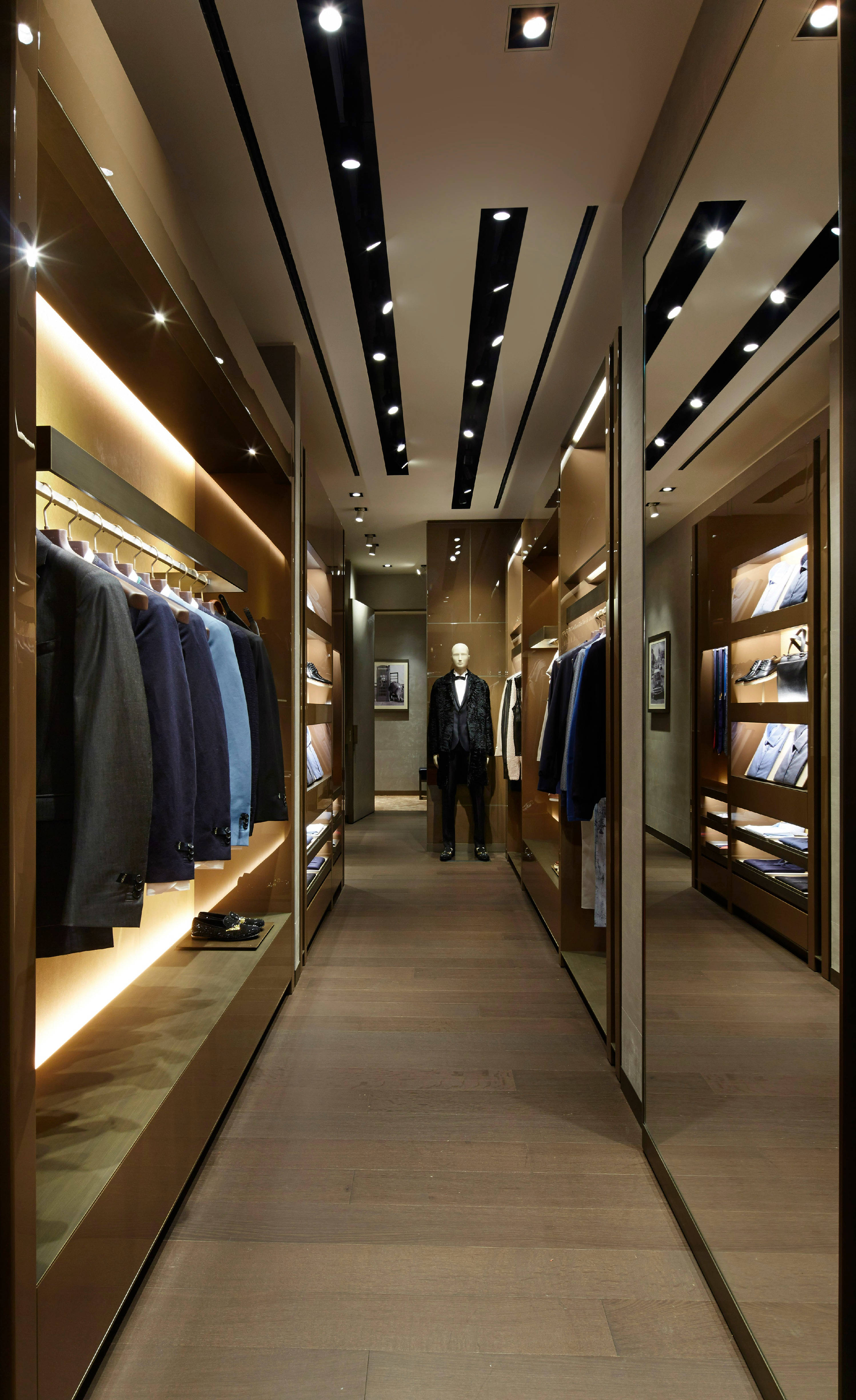 Fendi Tuxedos σε Δωμάτιο Ταπετσαρία