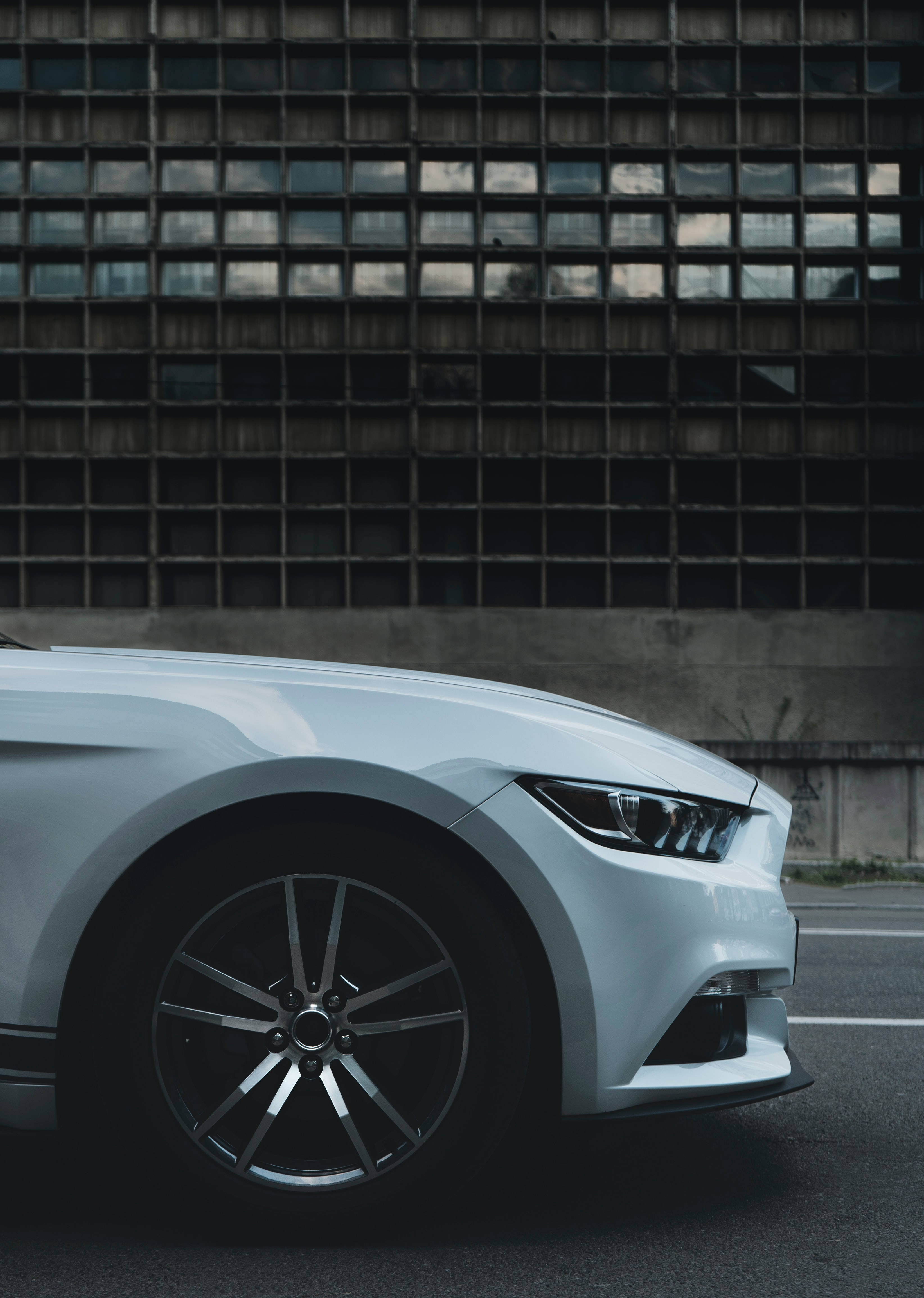 Μαργαριταρένιο λευκό Ford Mustang Ταπετσαρία