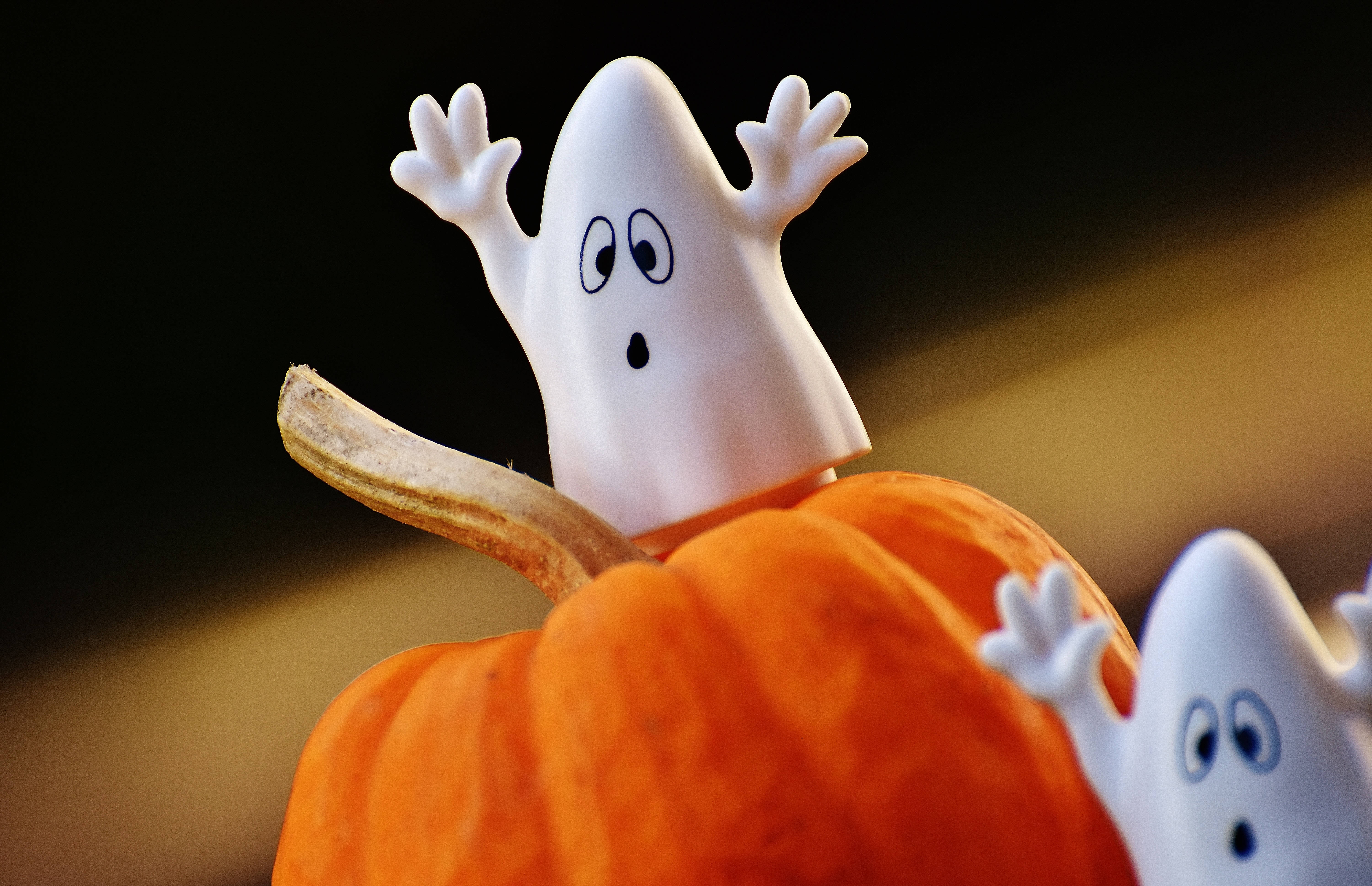 Μπείτε στο Πνεύμα του Halloween με αυτά τα Φαντασματικά Ειδώλια Κουβέρτας! Ταπετσαρία