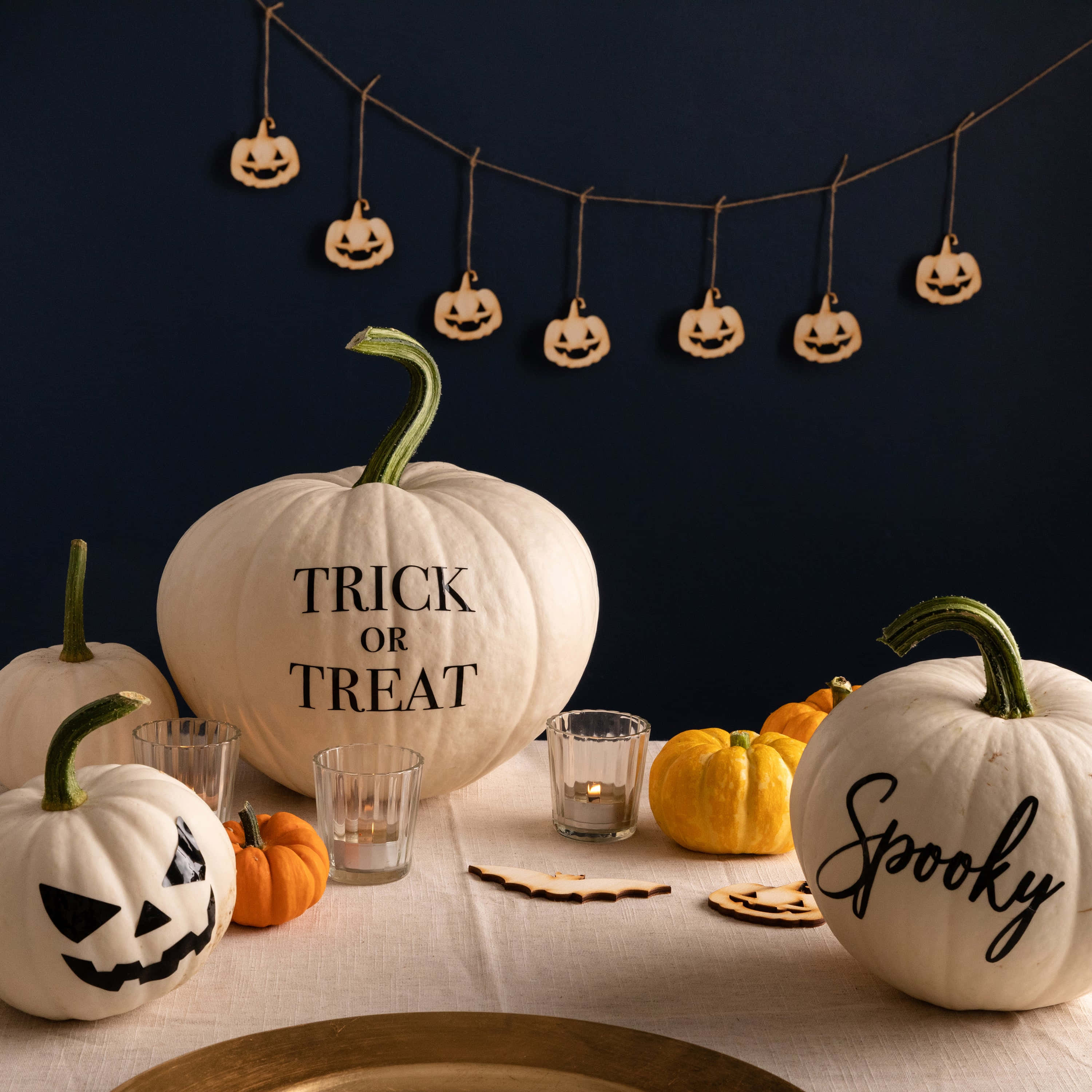 Λευκή χαριτωμένη κολοκύθα του Halloween Ταπετσαρία
