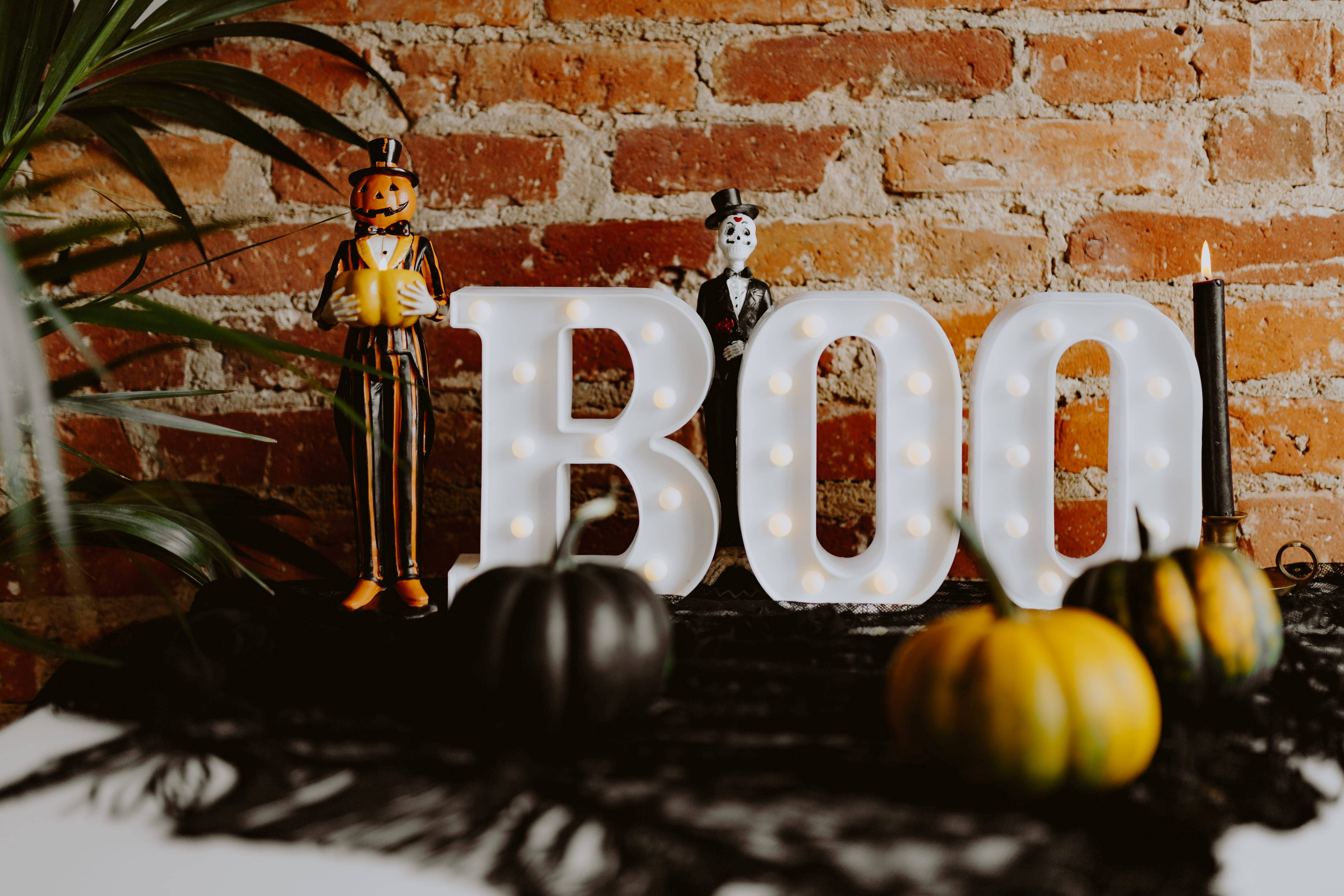 Χαριτωμένα Halloween Διακοσμητικά και Γράμματα Ταπετσαρία