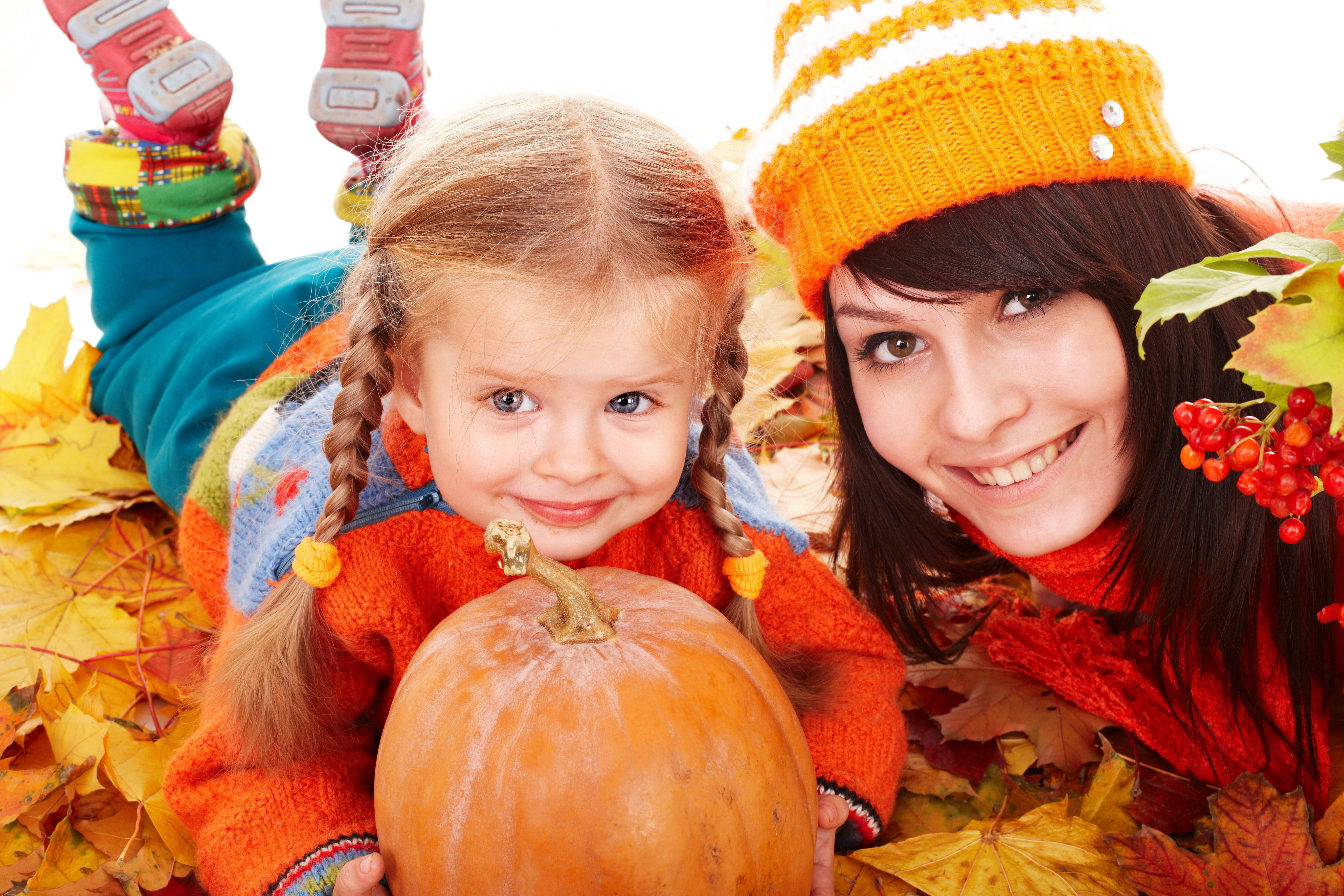 Γλυκιά μαμά και κόρη για το Halloween Ταπετσαρία