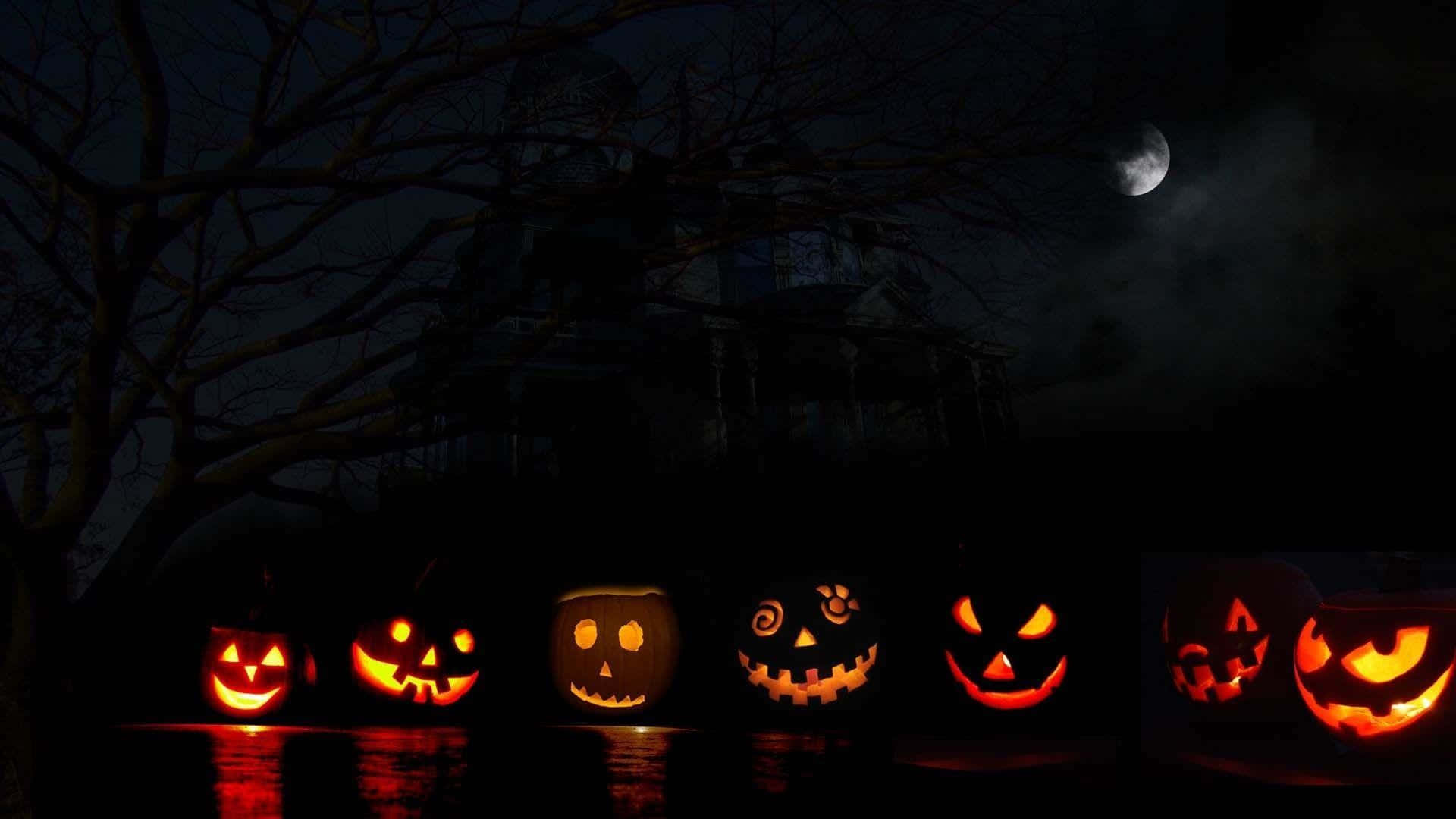 Φόντο με Κολοκύθες του Halloween και Αντανάκλαση στο Νερό Ταπετσαρία