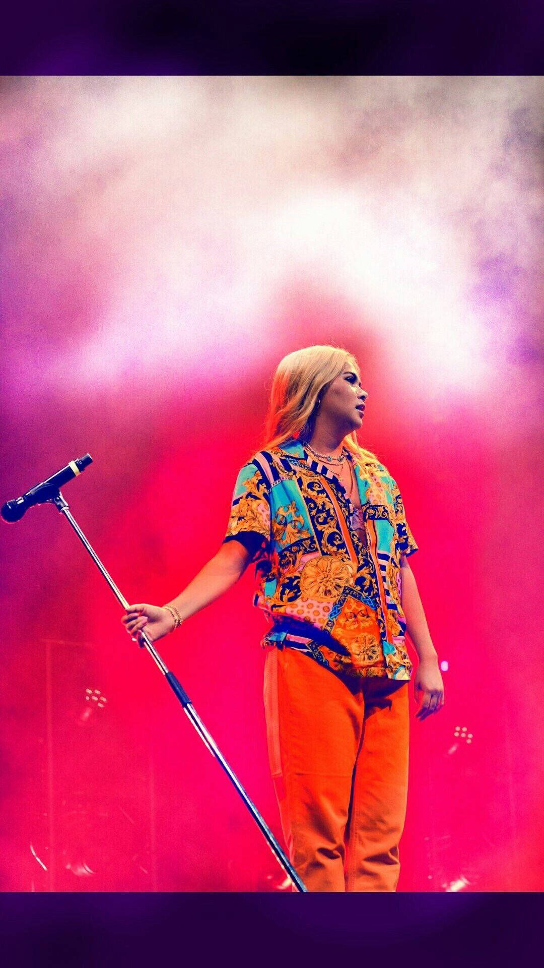 Η Hayley Kiyoko σε Ζωντανή Συναυλία Ταπετσαρία
