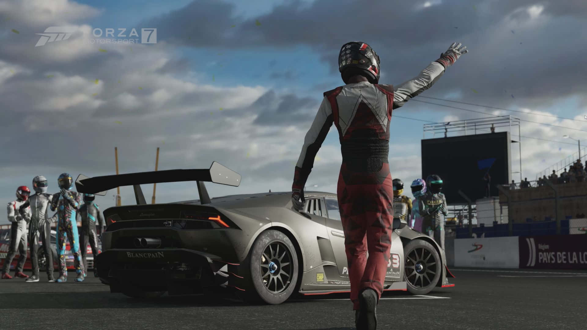 Φόντο HD Forza Motorsport 7 & Οδηγός που Χαιρετά Ταπετσαρία