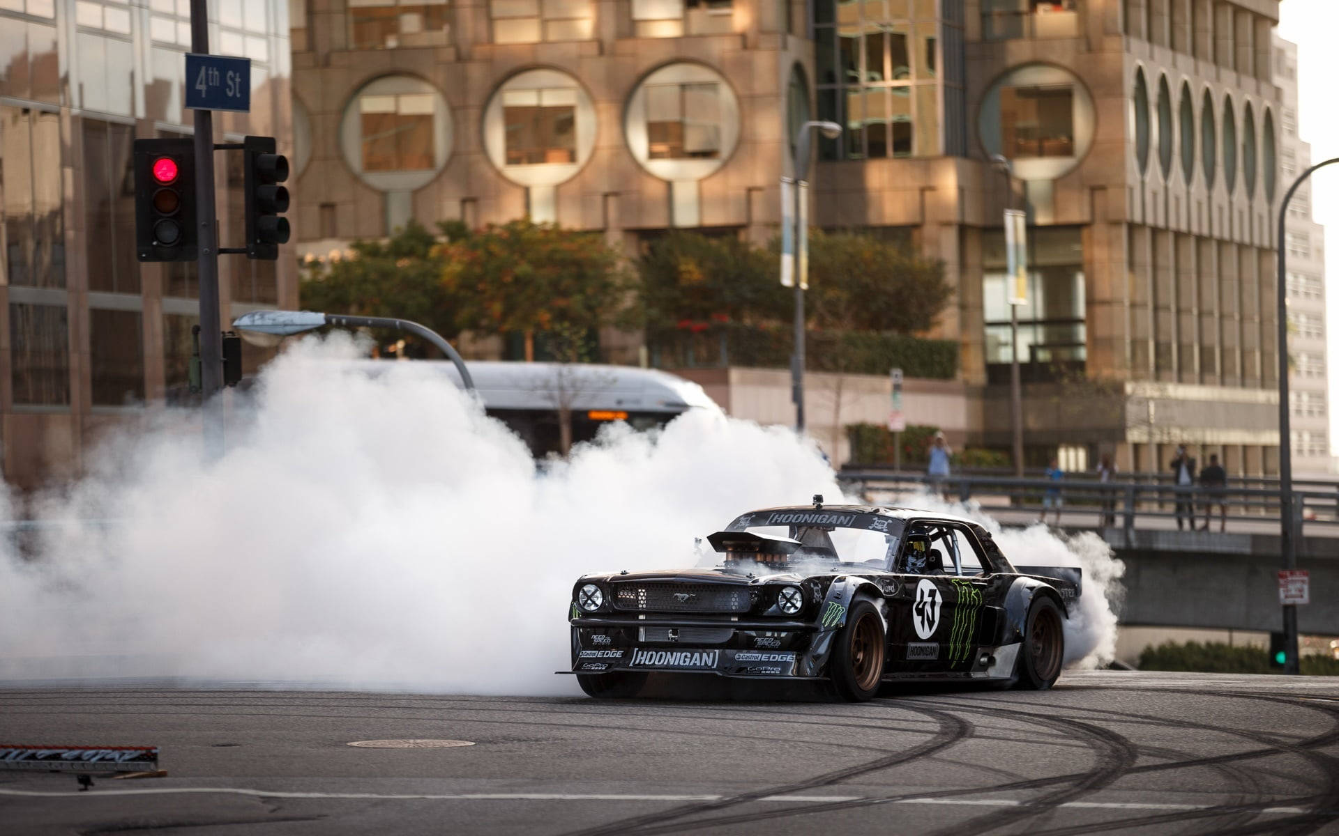 Εντυπωσιακό Θηρίο στην Πίστα - Hoonigan Ford Mustang σε Δράση Drift Ταπετσαρία