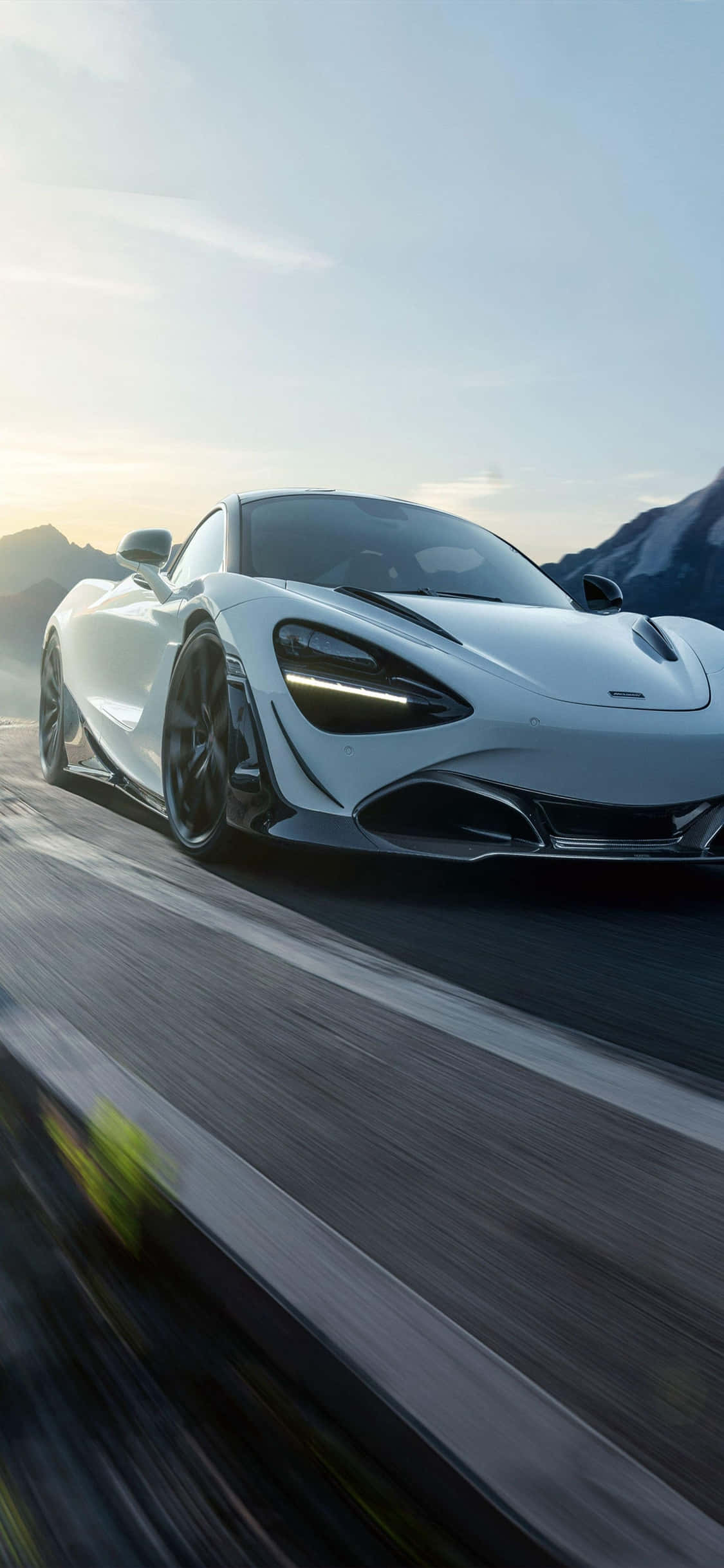 Οδηγώντας με Στυλ με το iPhone XS στο Mclaren 720S Ταπετσαρία
