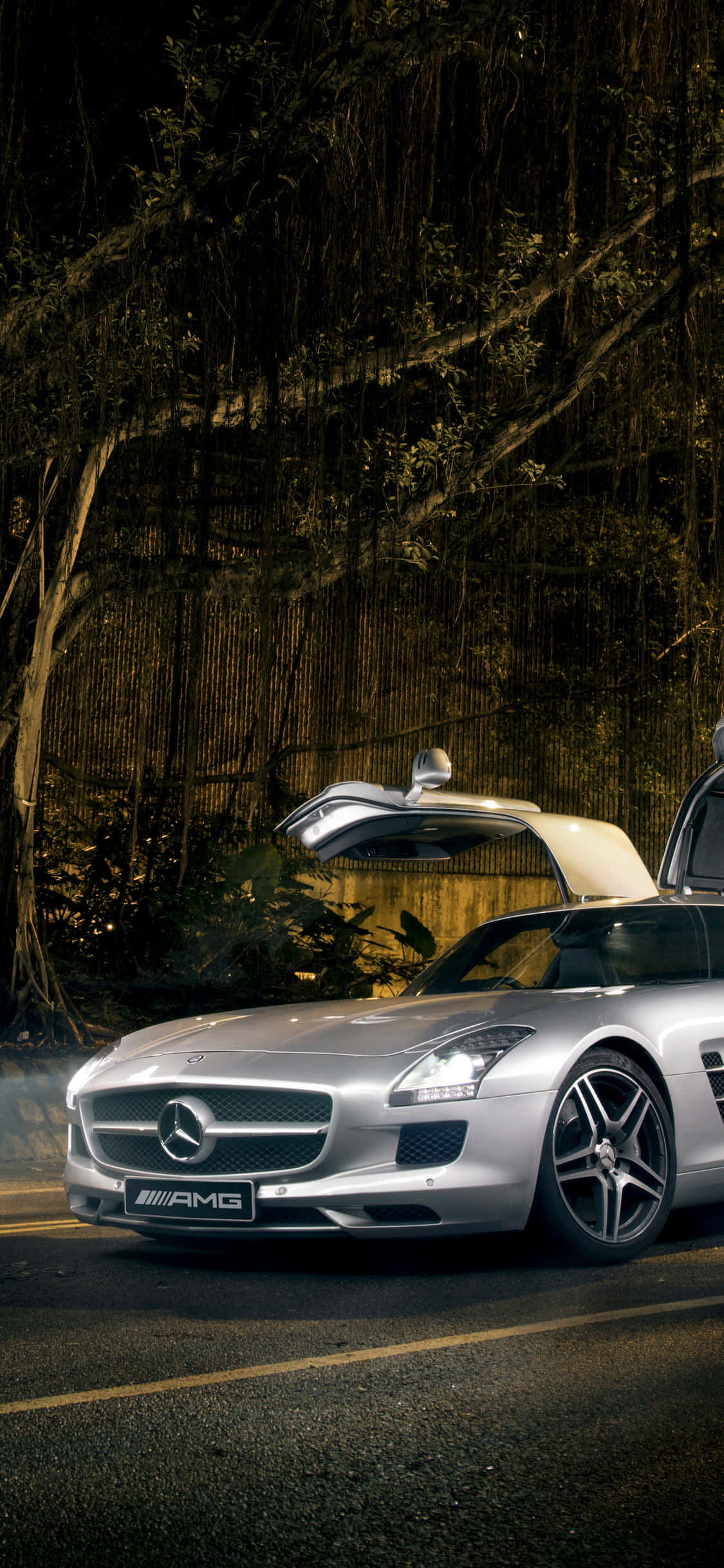 Ασημί Φόντο iPhone Xs Mercedes Amg Ταπετσαρία