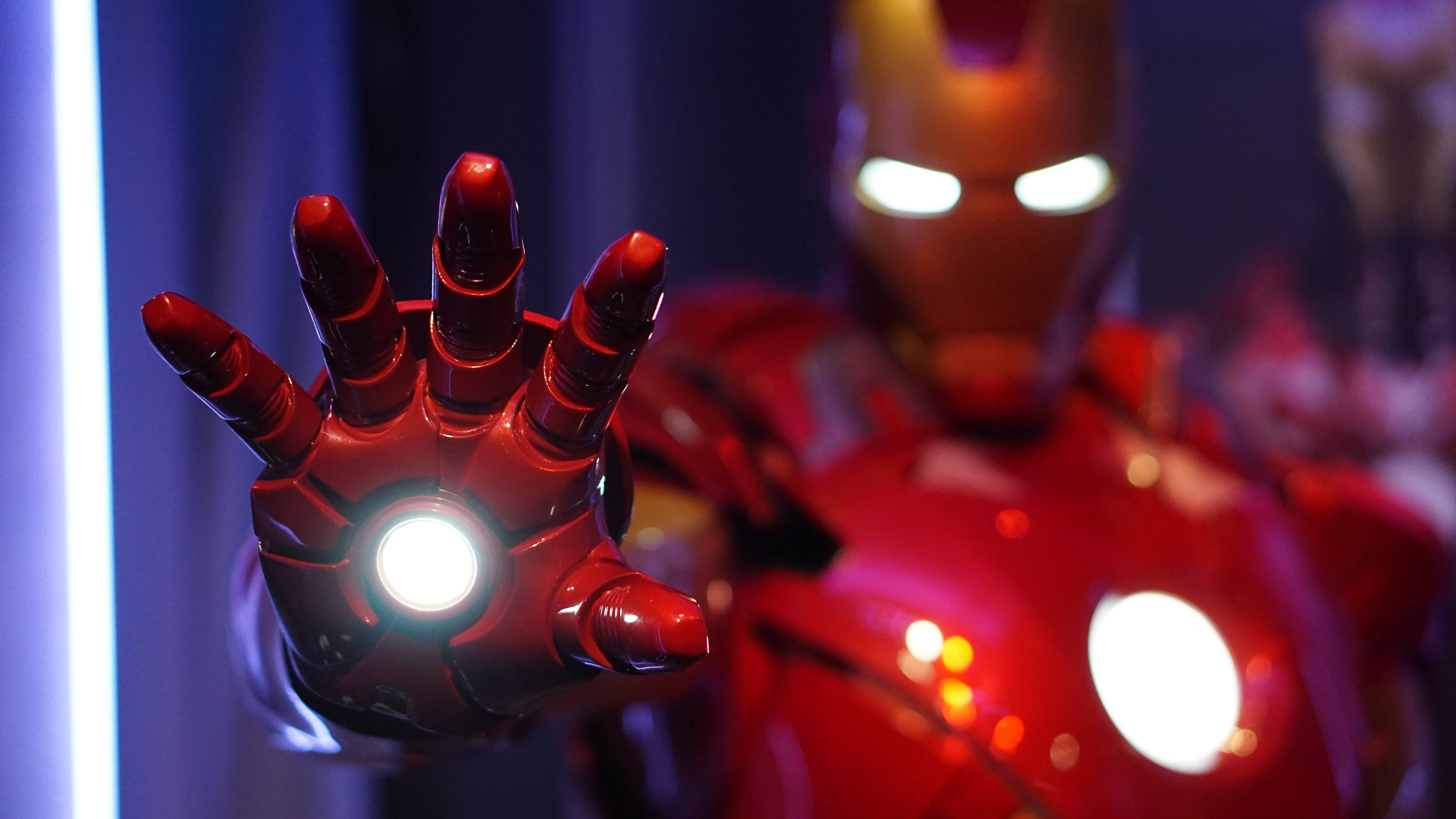 Στολή και Γάντι του Iron Man Ταπετσαρία