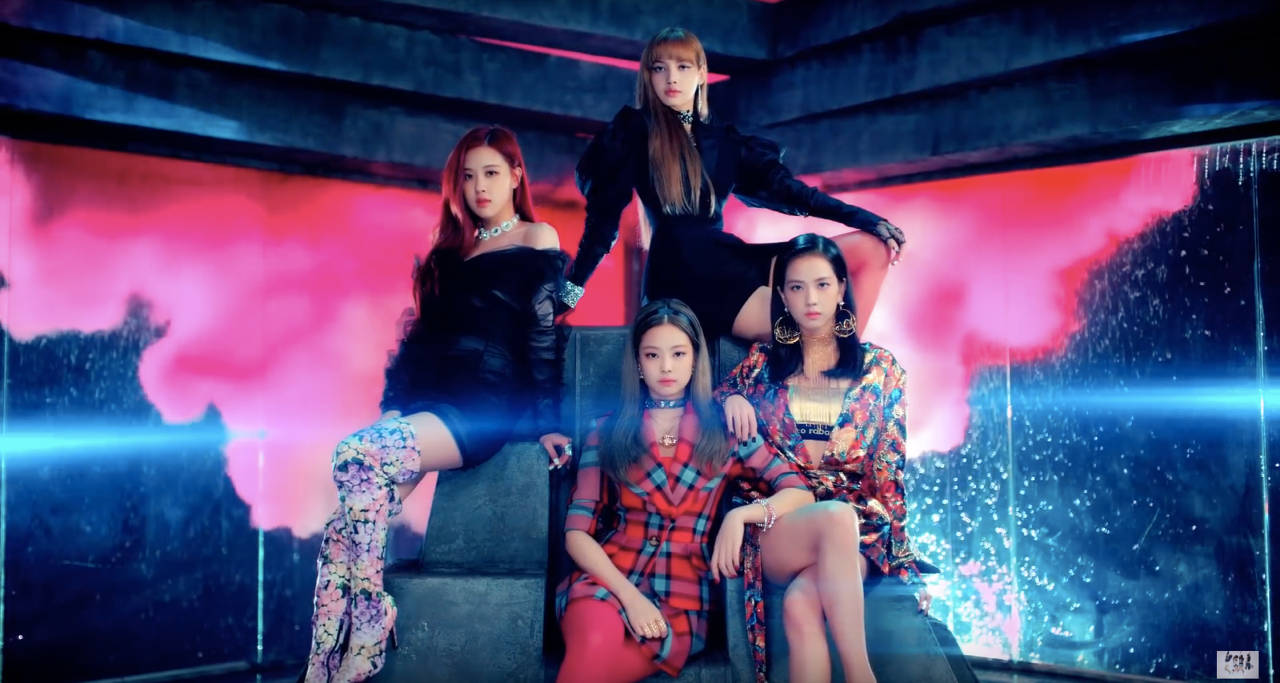 Εικόνα Μέλη του K-Pop Γκρουπ Blackpink στο Μουσικό Βίντεο «DDU-DU DDU-DU» Ταπετσαρία