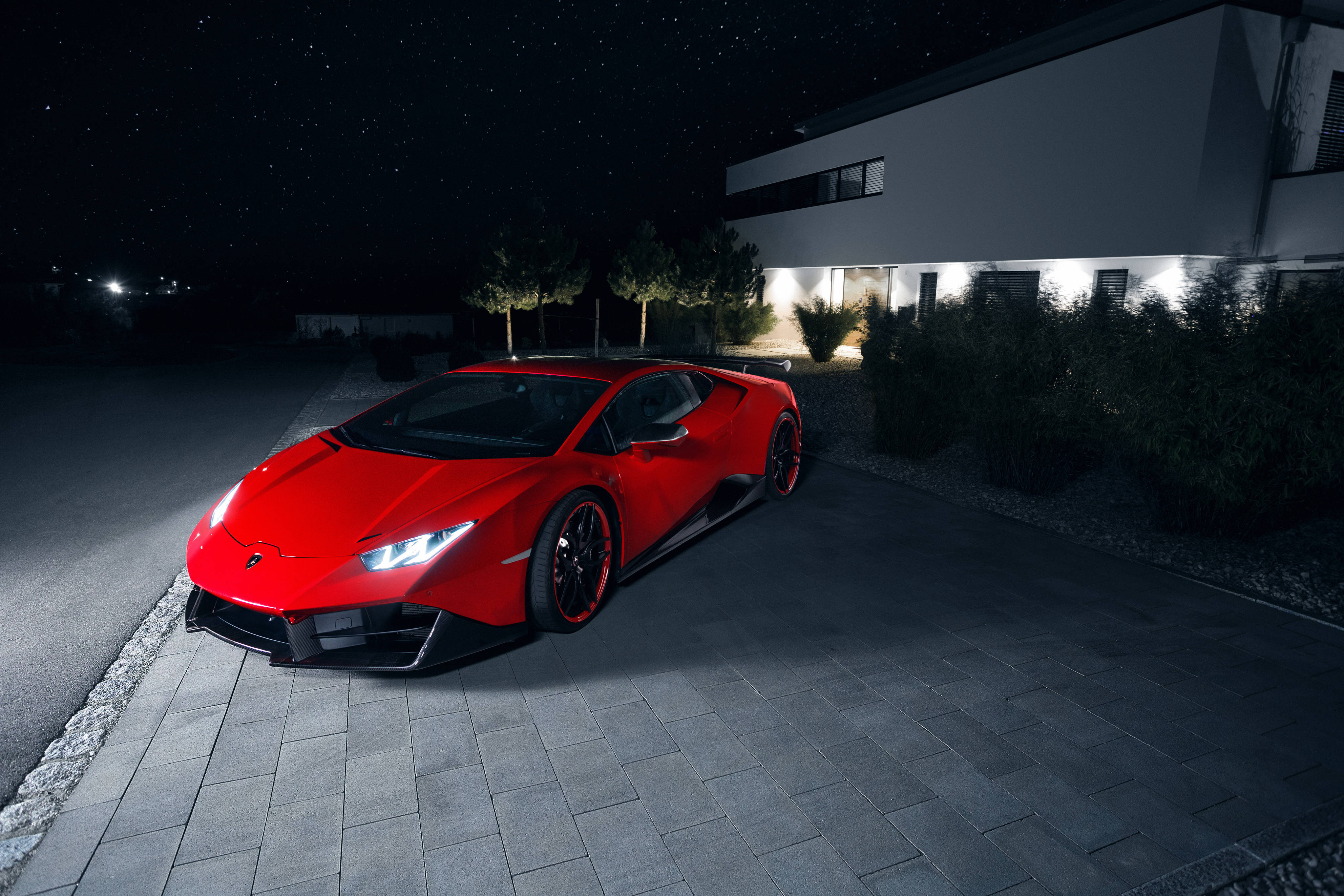 Κόκκινη Lamborghini Huracan τη νύχτα Ταπετσαρία