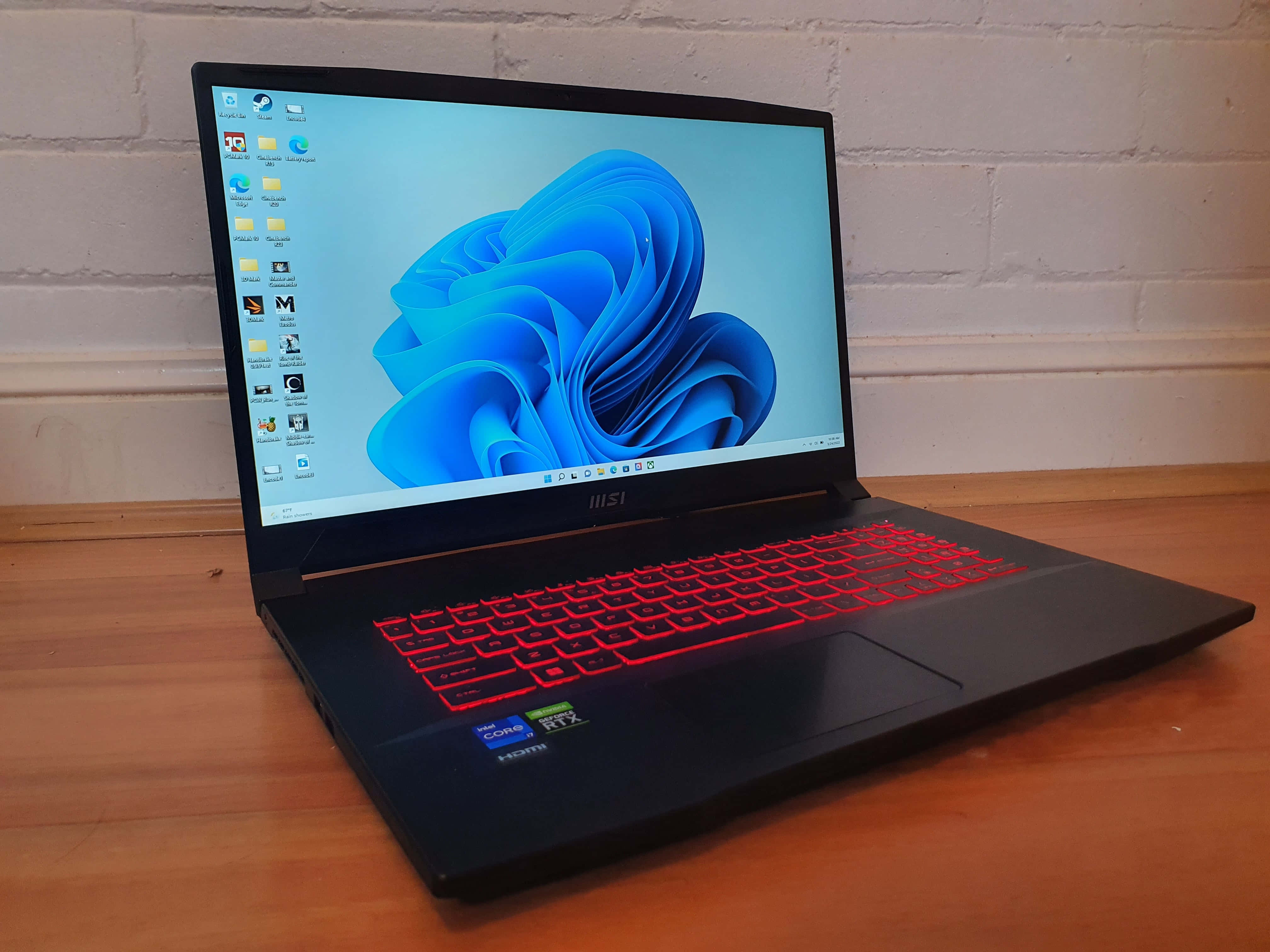 Αναβαθμίστε το Laptop σας με Αισθητική Γοητεία Ταπετσαρία
