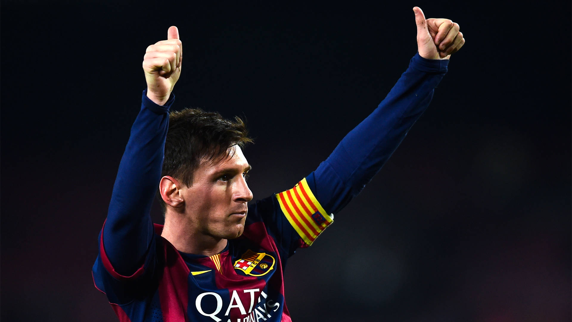 Ο Lionel Messi με δύο σηκωμένους αντίχειρες Ταπετσαρία