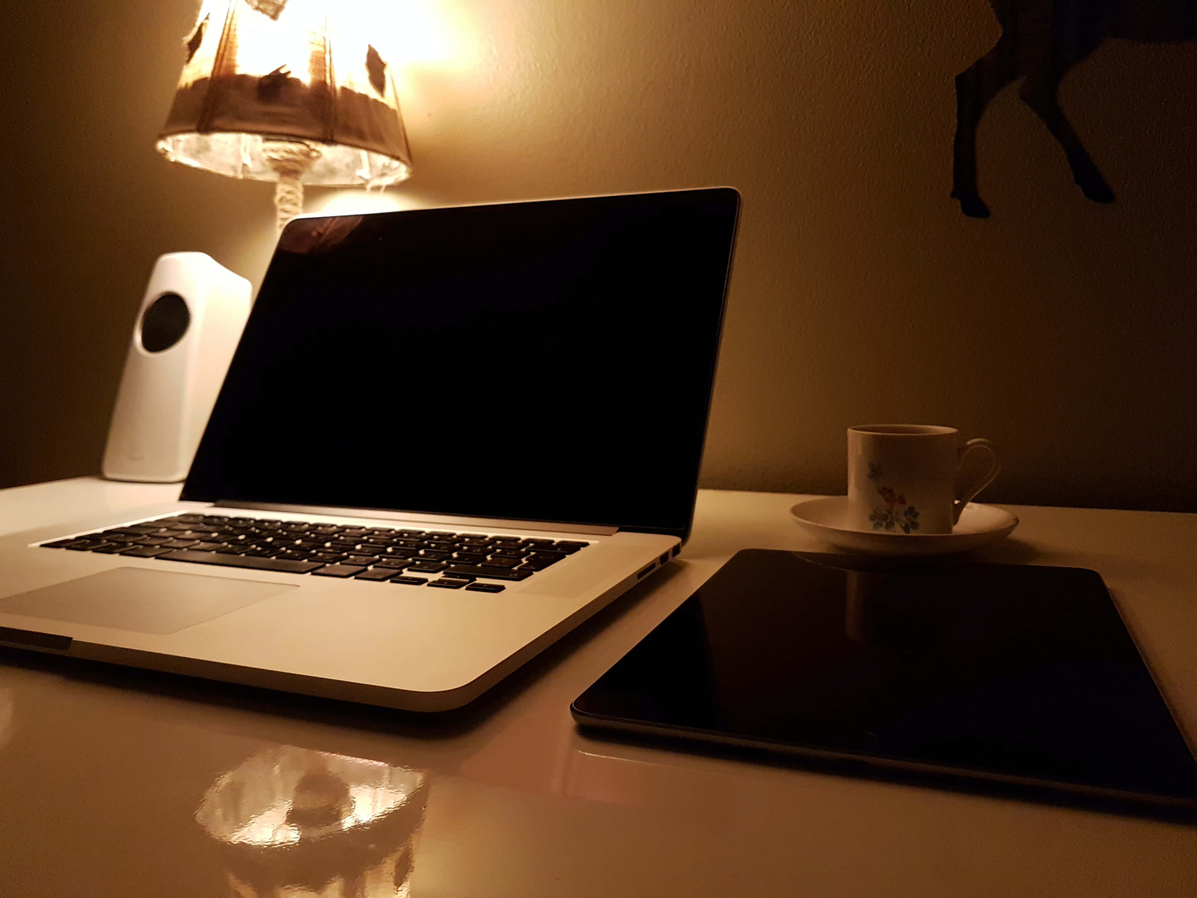 Απολαύστε την ομορφιά αυτού του αισθητικού Macbook Ταπετσαρία