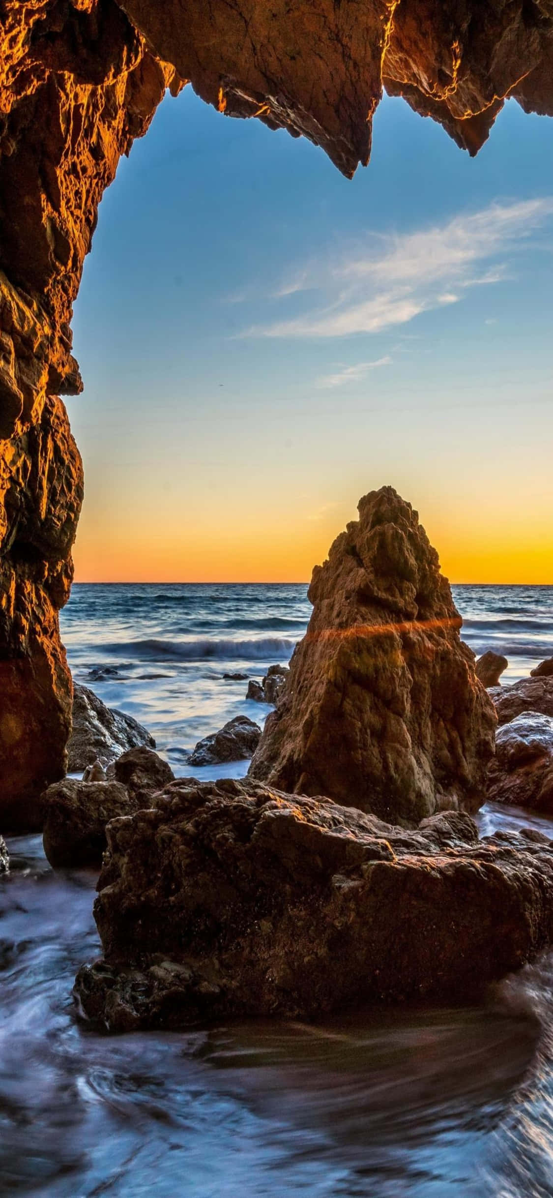 Απολαύστε Θεαματικές Θέες του Malibu με το iPhone Xs Ταπετσαρία