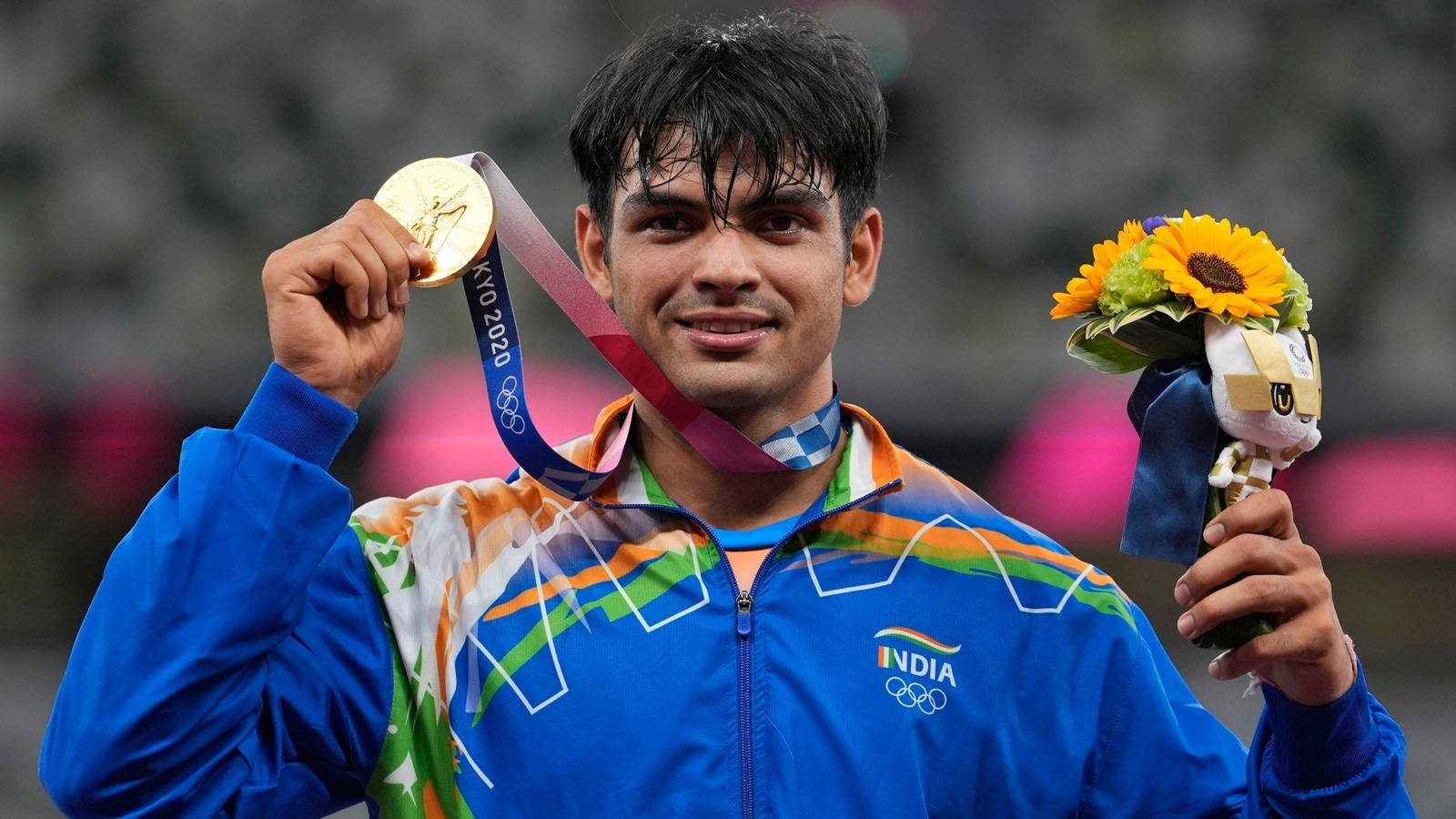 Neeraj Chopra με ένα μετάλλιο Ταπετσαρία