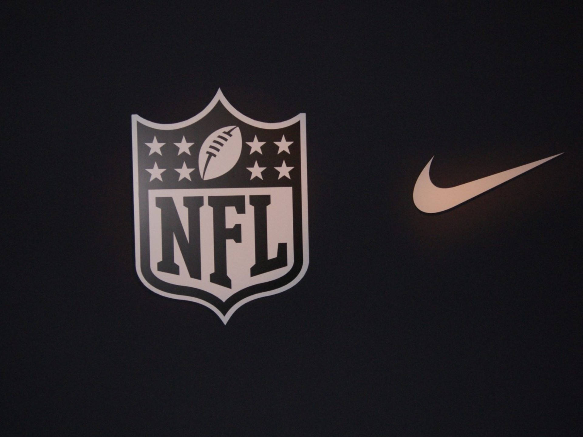 Λογότυπα NFL Football και Nike Ταπετσαρία