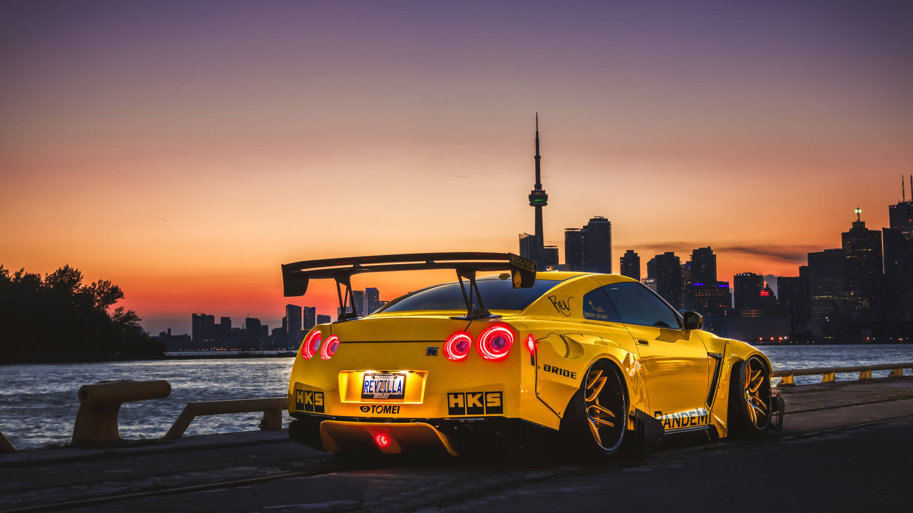 Επιβλητικό Κίτρινο Nissan GT-R σε Ποιότητα 4K Ταπετσαρία