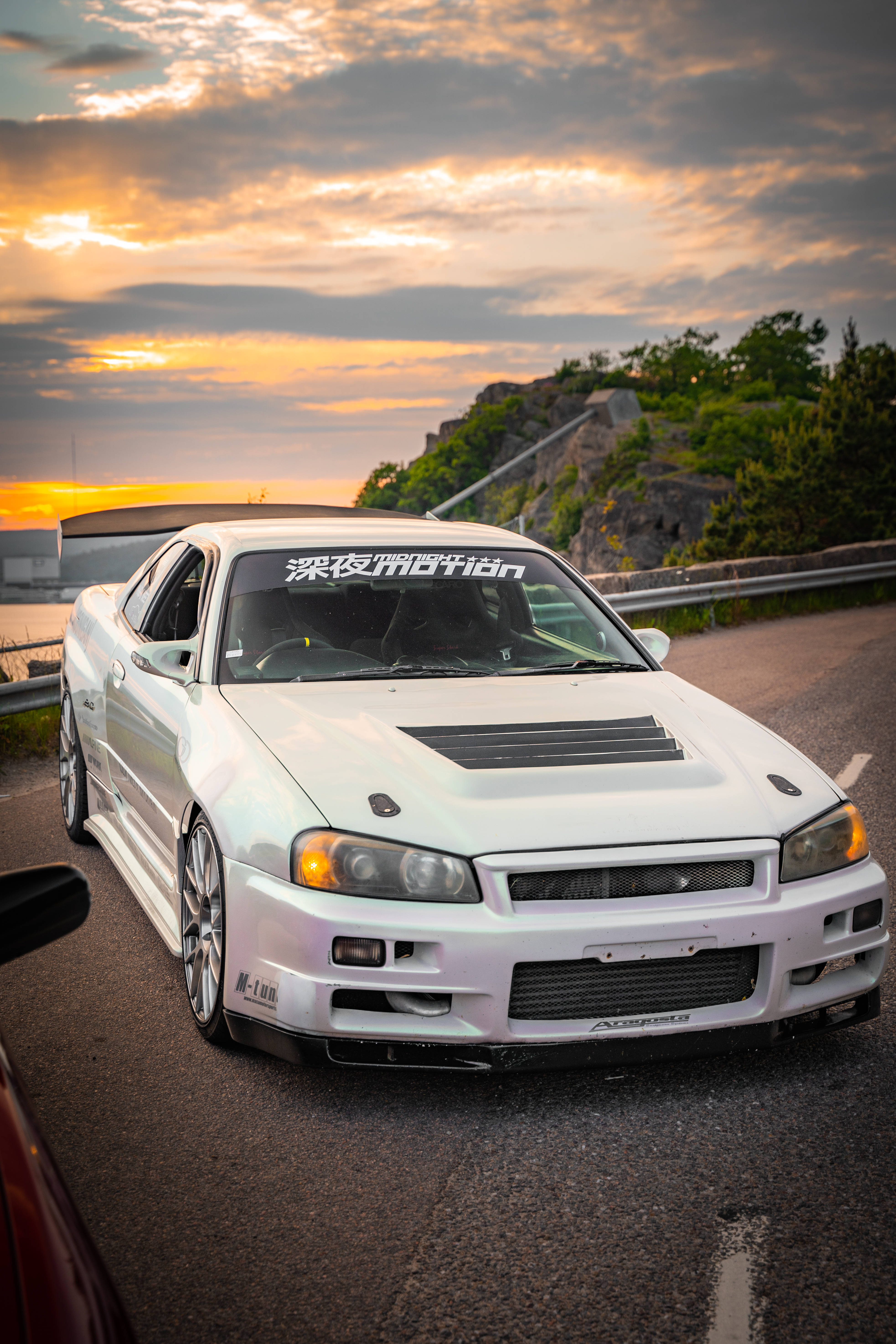 Λευκό Nissan Skyline GTR R34 Ταπετσαρία