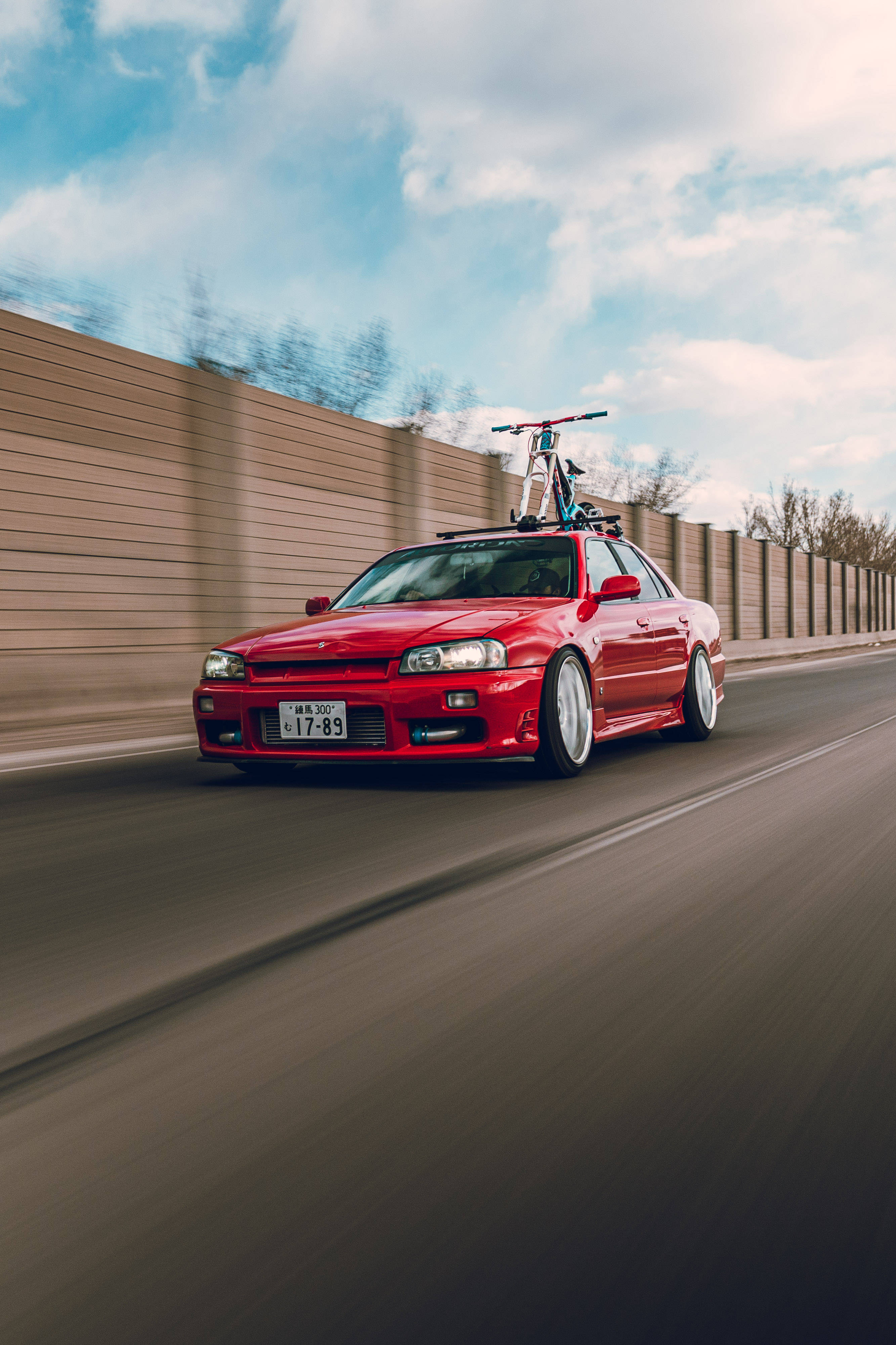 Εντυπωσιακό Κόκκινο Nissan Skyline GTR R34 Ταπετσαρία