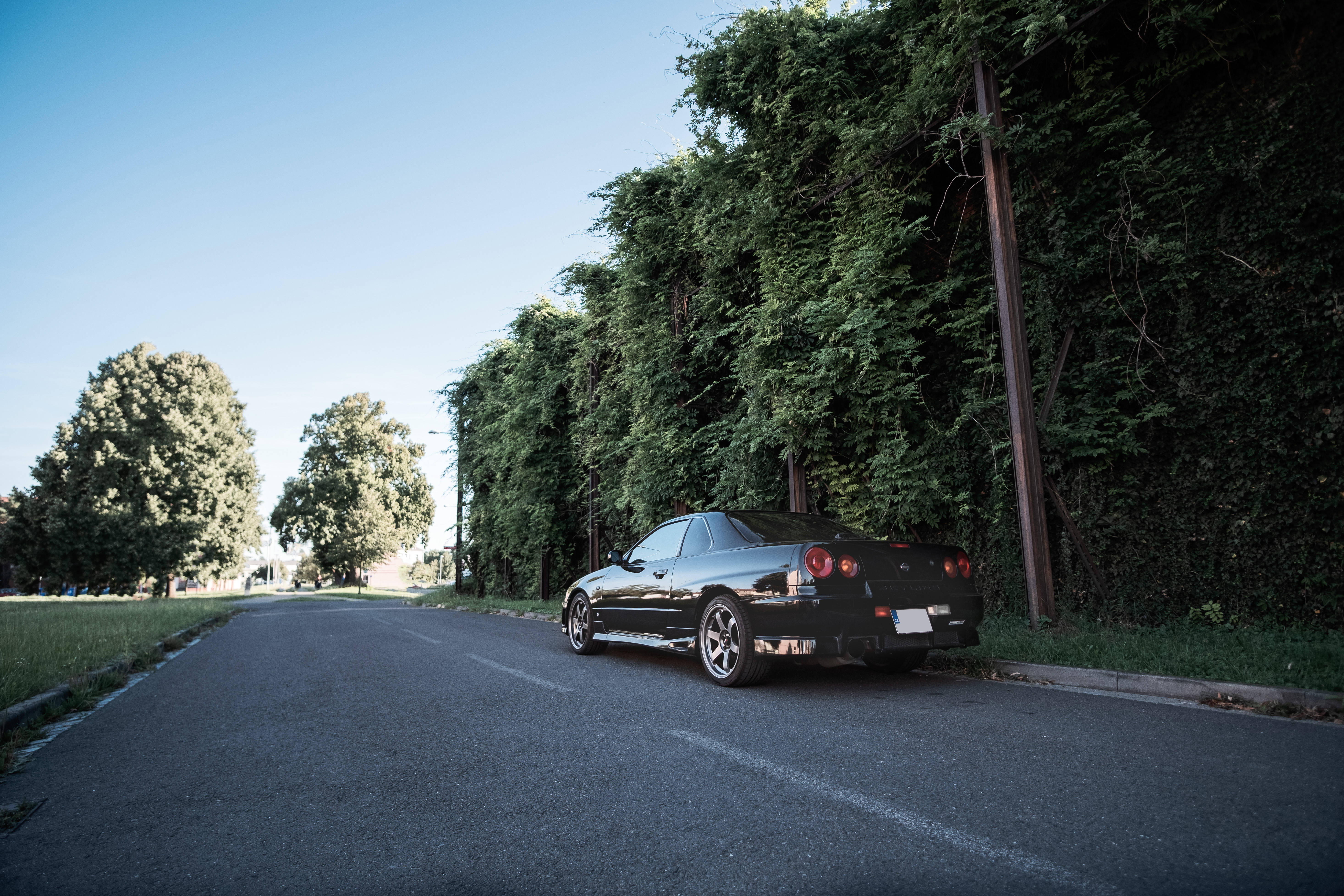 Nissan Skyline GTR R34 στο οδόστρωμα Ταπετσαρία