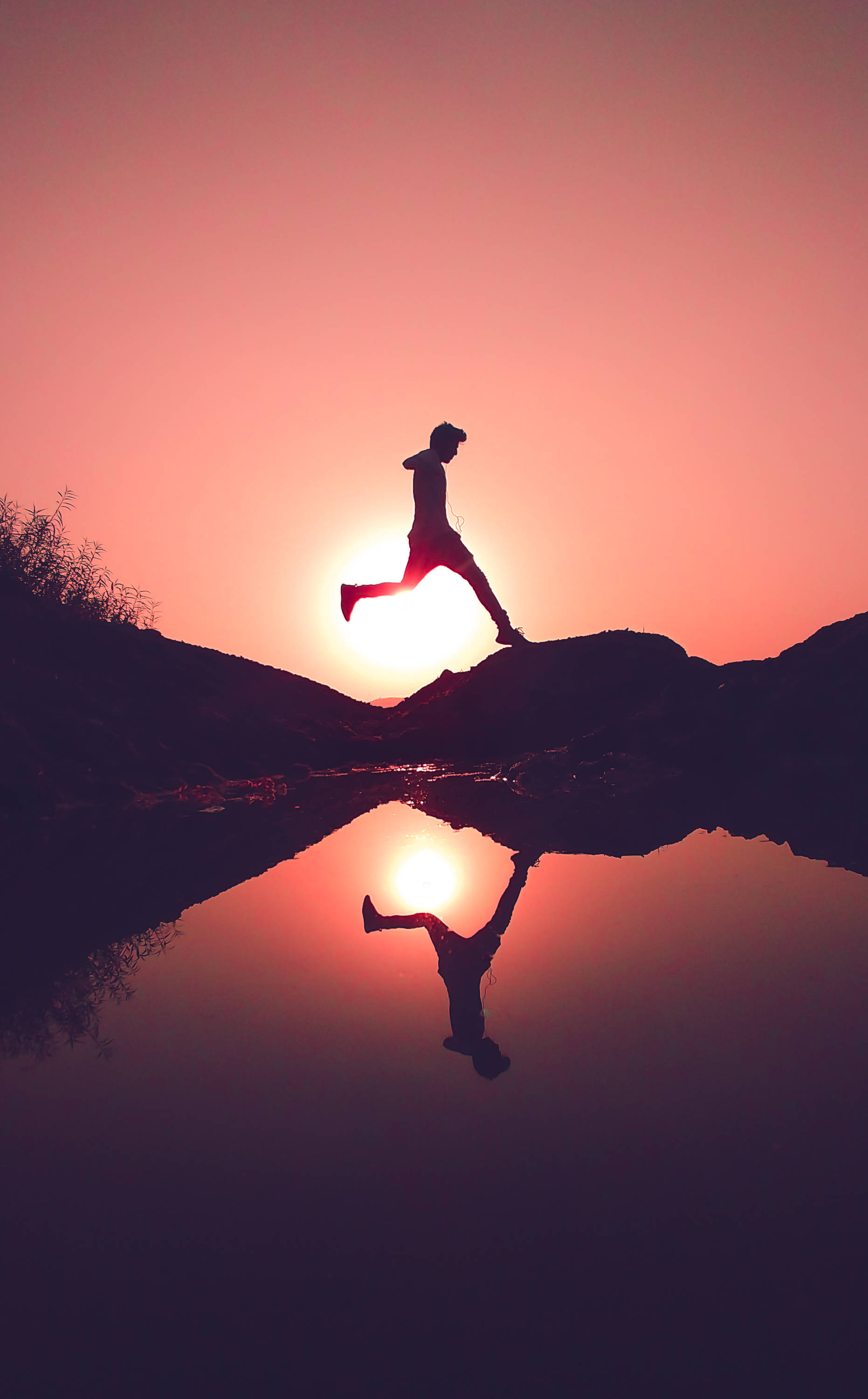 Parkour Άνδρας στο Ηλιοβασίλεμα Ταπετσαρία