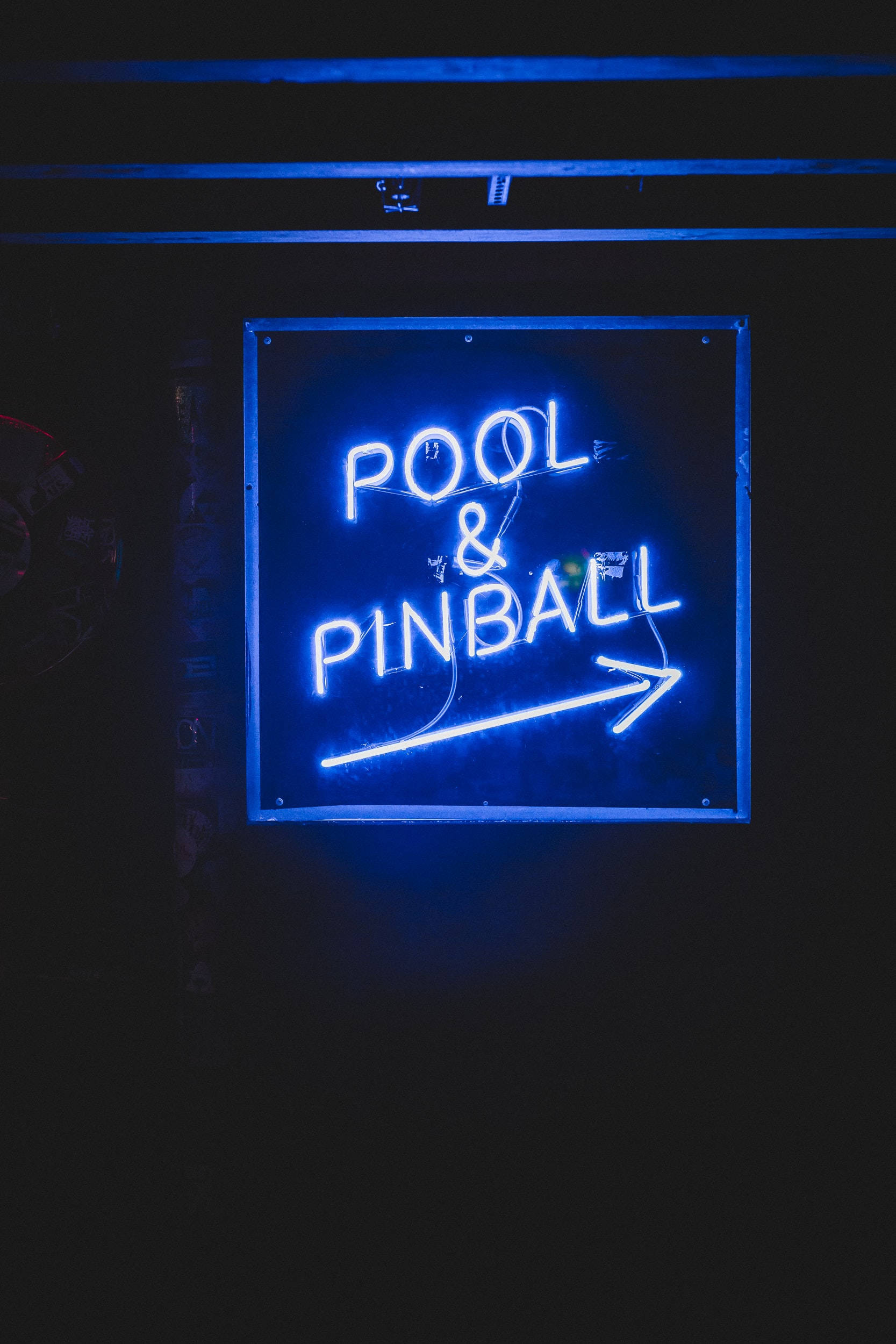 Pool & Pinball Neon Μπλε iPhone Ταπετσαρία