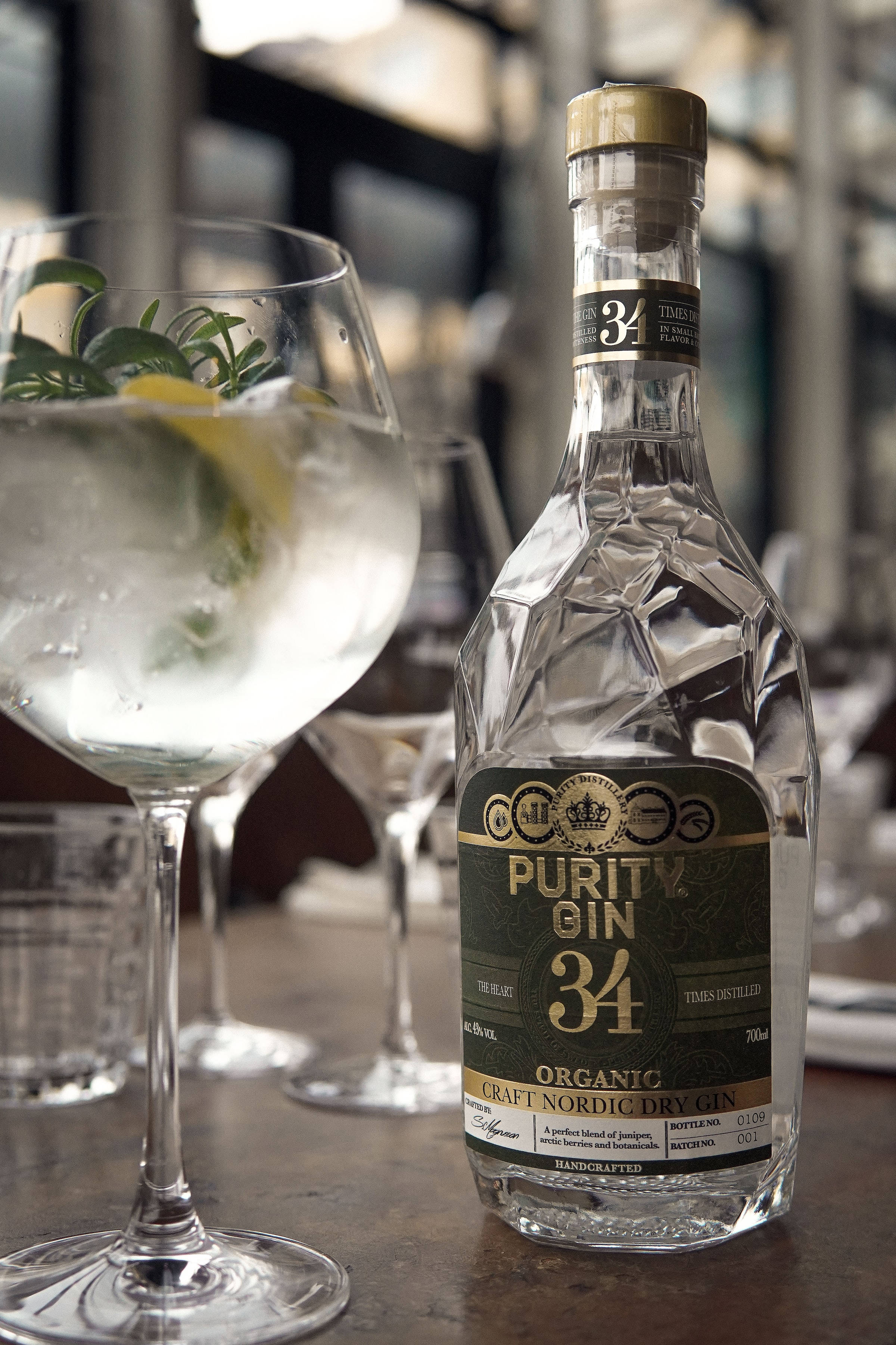 Purity Gin Ταπετσαρία