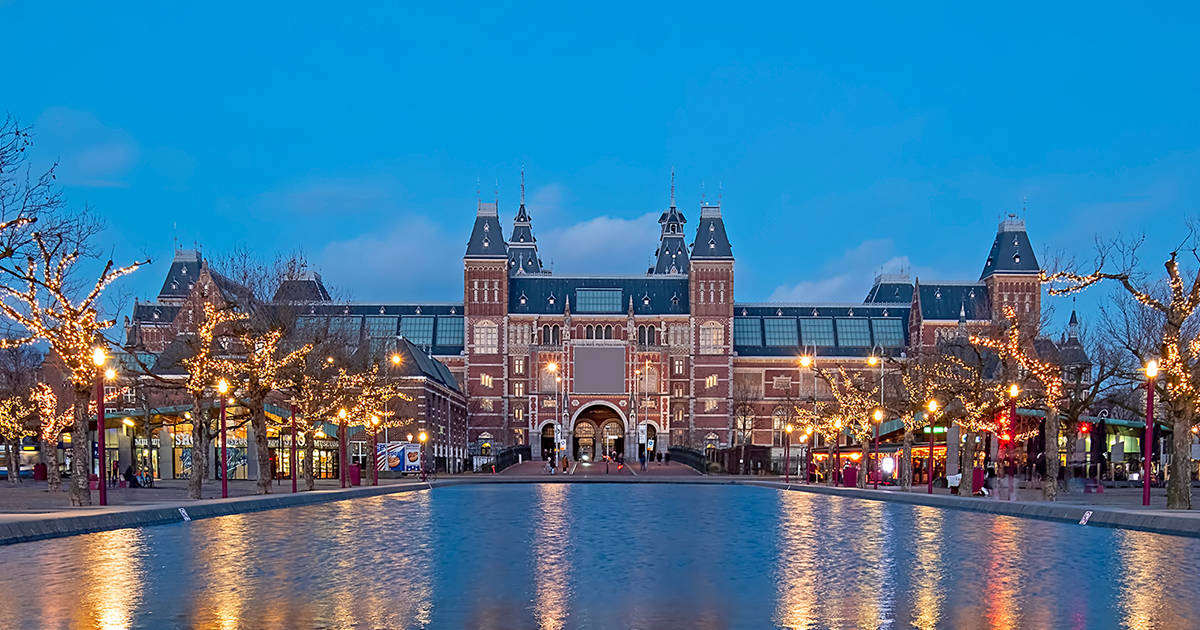 Rijksmuseum με χριστουγεννιάτικα φώτα τη νύχτα Ταπετσαρία