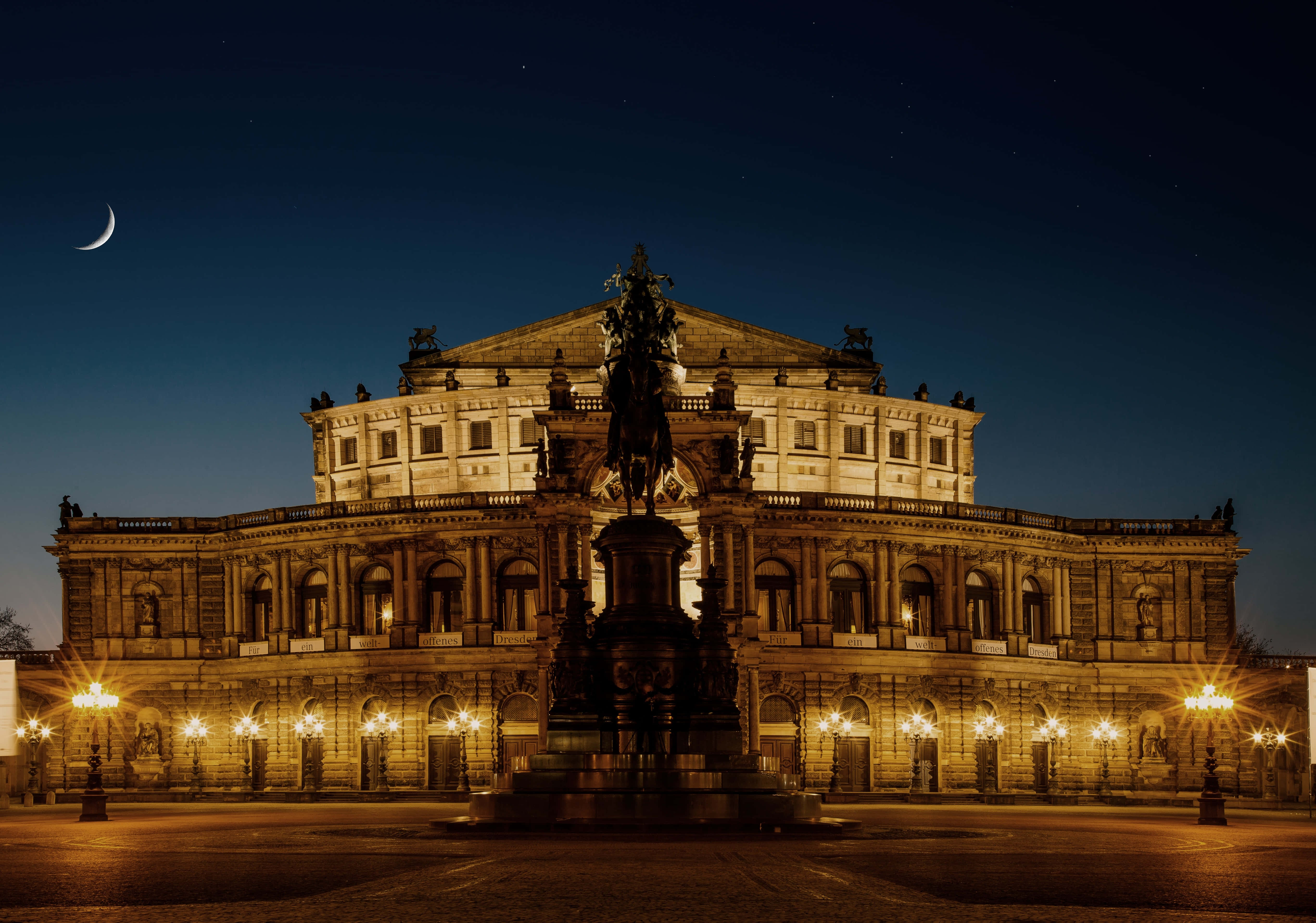 Όπερα Semperoper με φεγγάρι Ταπετσαρία