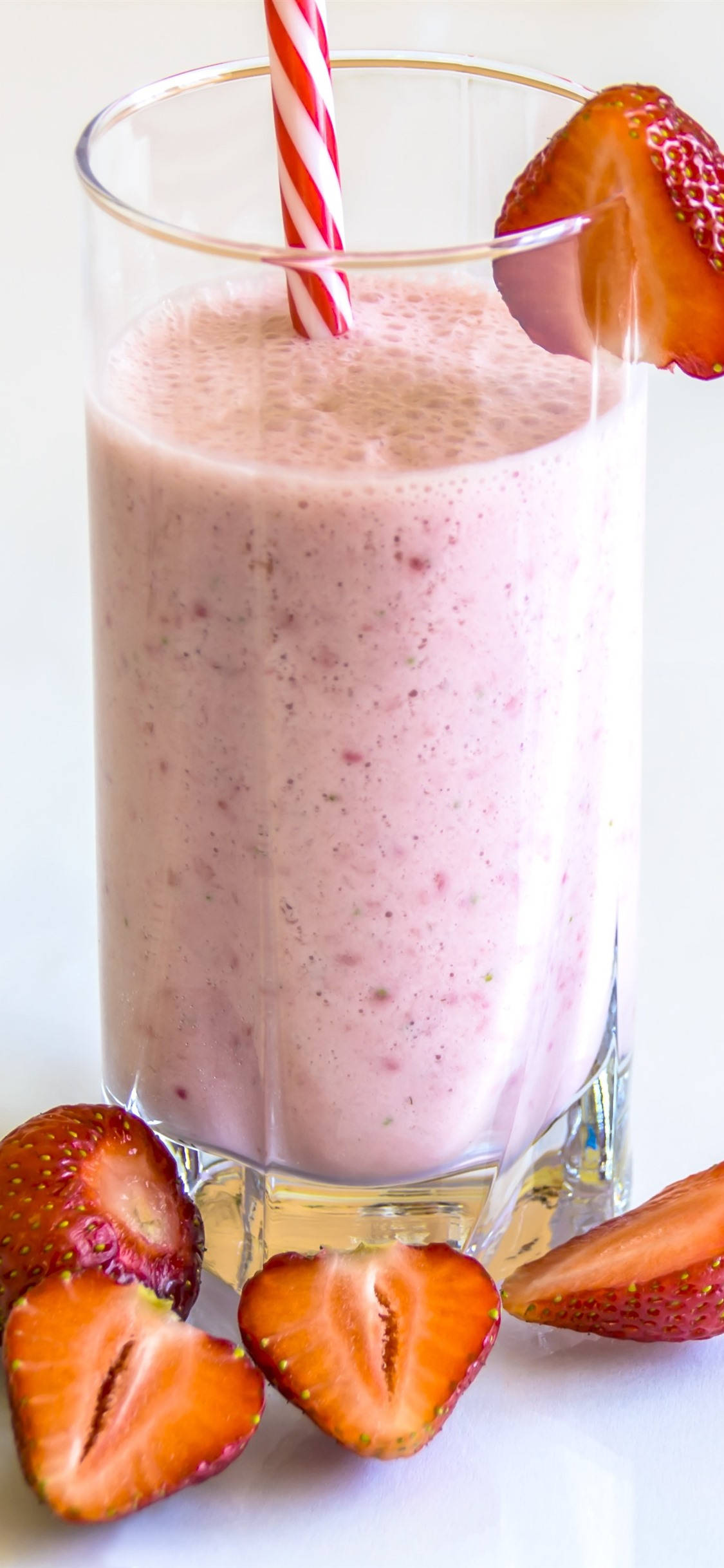 Smoothie Φράουλας με Γάλα Ταπετσαρία