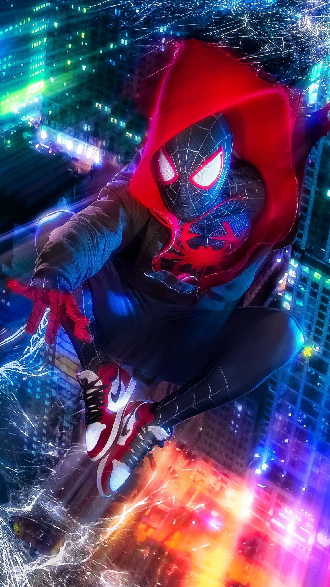 Ο Spider-Man ρίχνει τους ιστούς του στο Spider-Verse Ταπετσαρία
