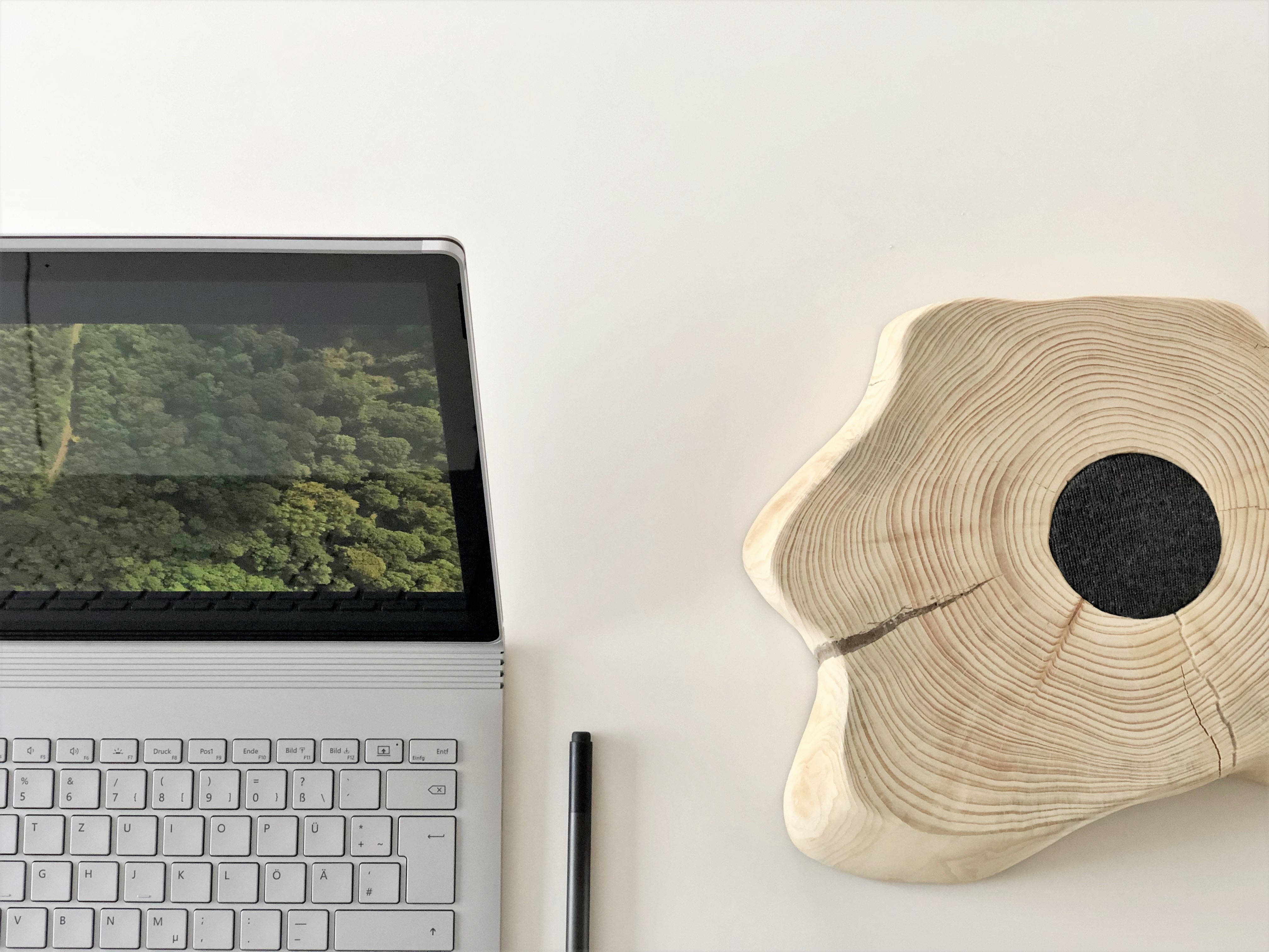 Κομψό και μοντέρνο Surface Book 3 Ταπετσαρία