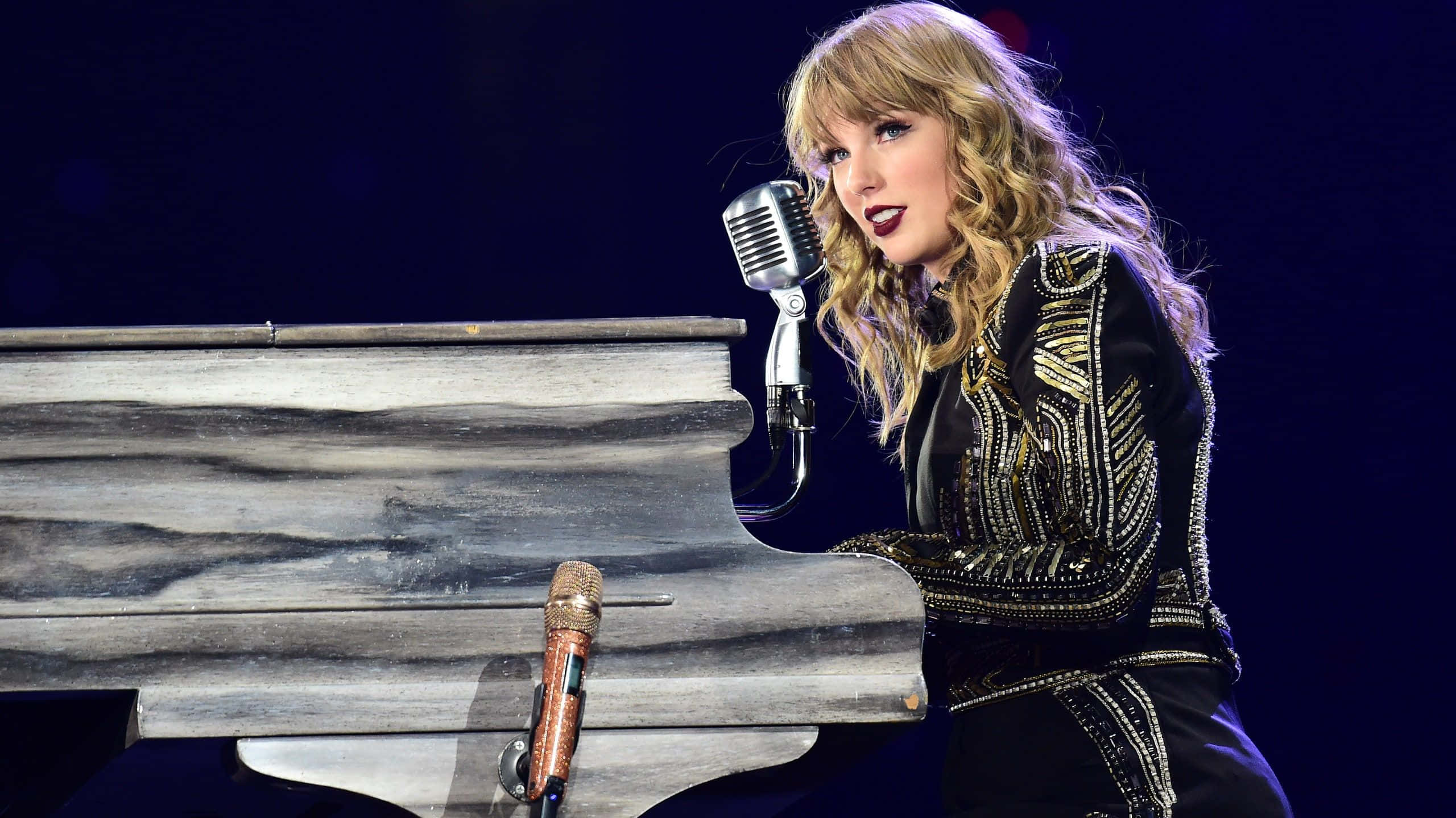 Συναυλία Taylor Swift Folklore World Tour Ταπετσαρία